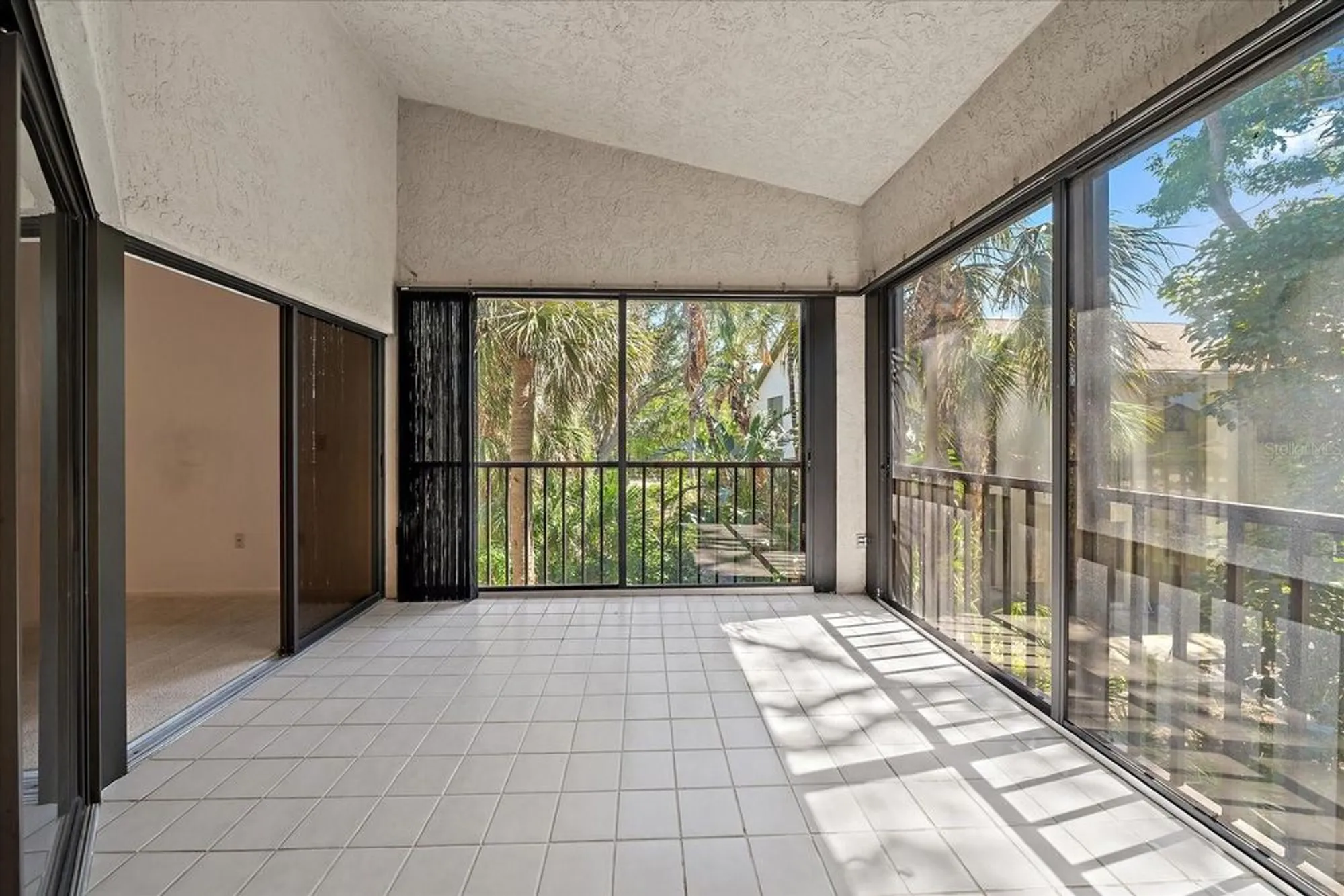 Property Slideshow image 32 of 54 | 1654 starling dr 201, Sarasota, FL, 34231