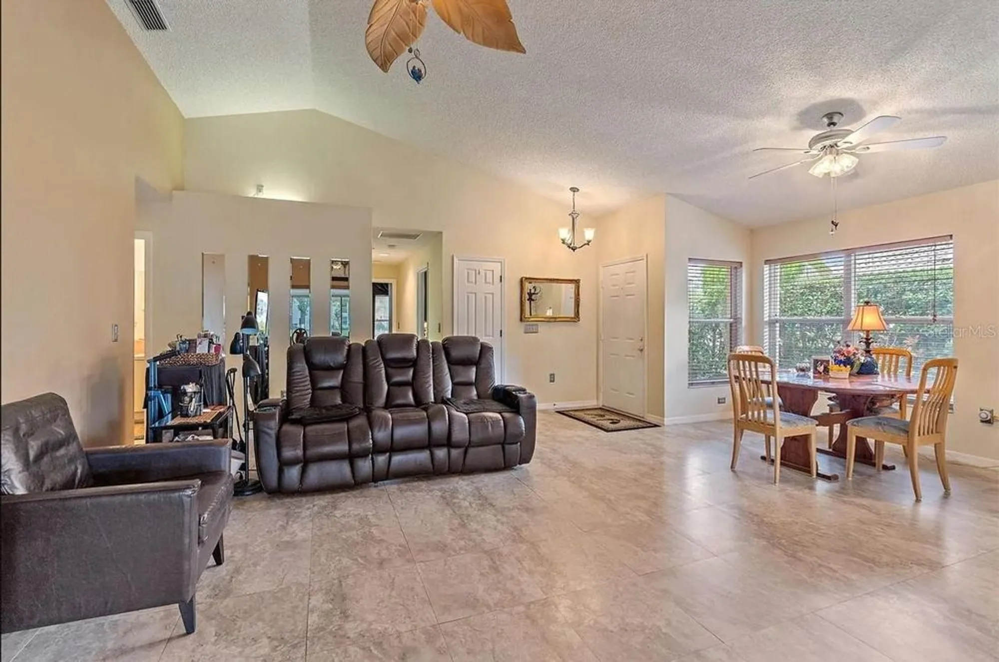 Property Slideshow image 13 of 50 | 5508 gardens dr, Sarasota, FL, 34243