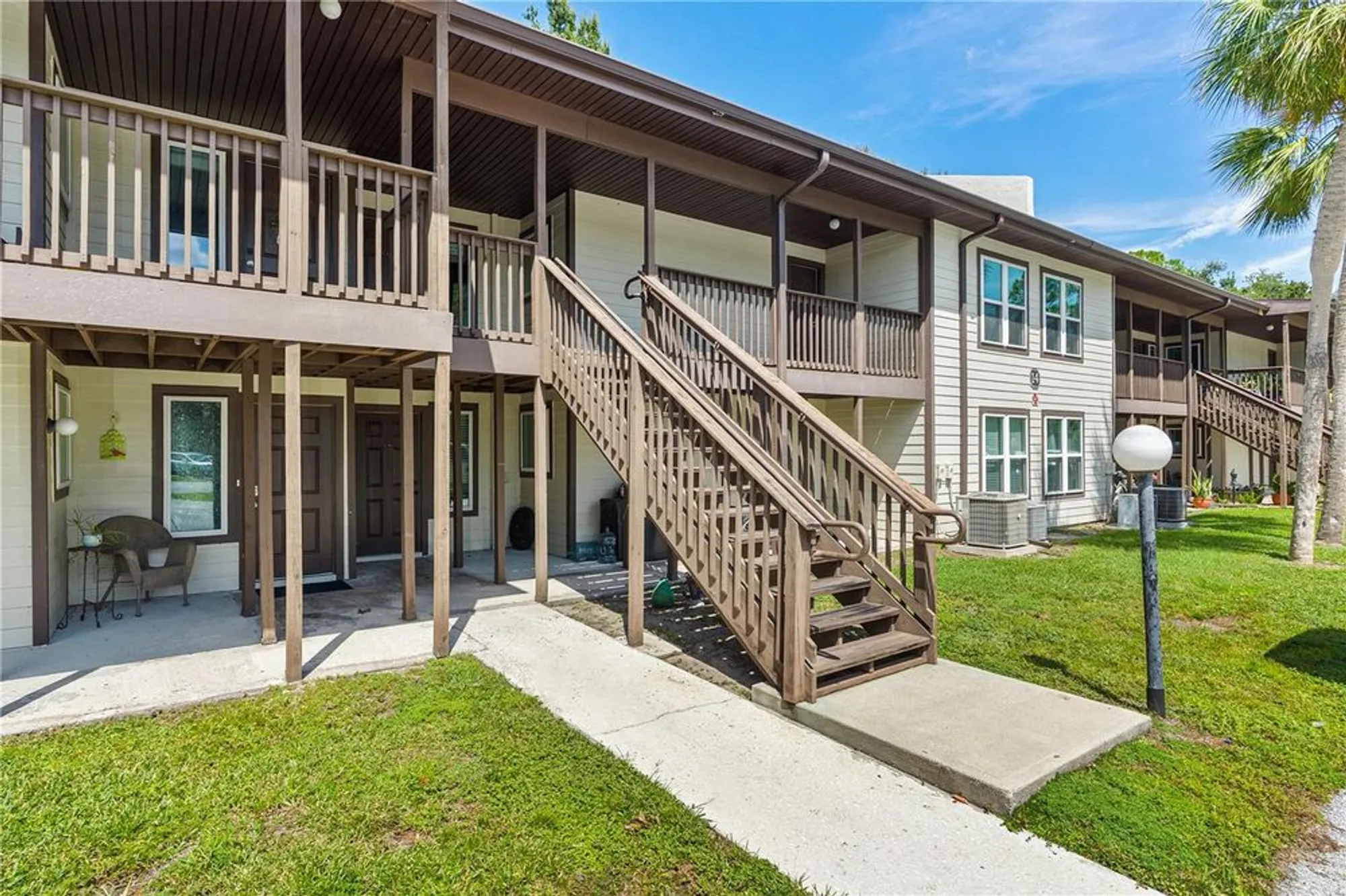 Property Slideshow image 2 of 40 | 14202 sandalwood dr # 202, Wildwood, FL, 34785