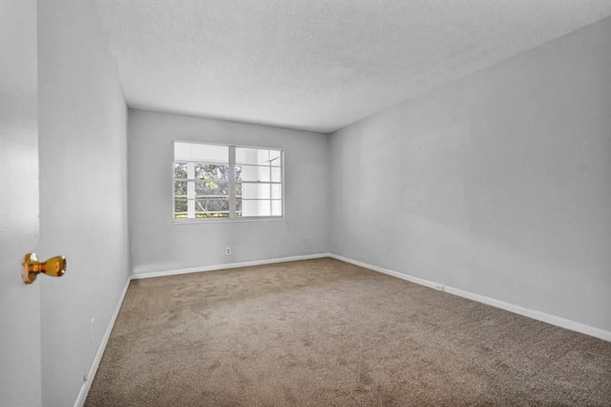 Property Slideshow image 29 of 47 | 2038 newport h # 2038, Deerfield Beach, FL, 33442