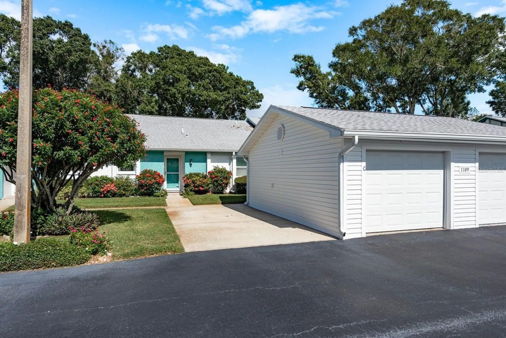 Property Slideshow image 3 of 62 | 1109 tartan dr c, Palm Harbor, FL, 34684