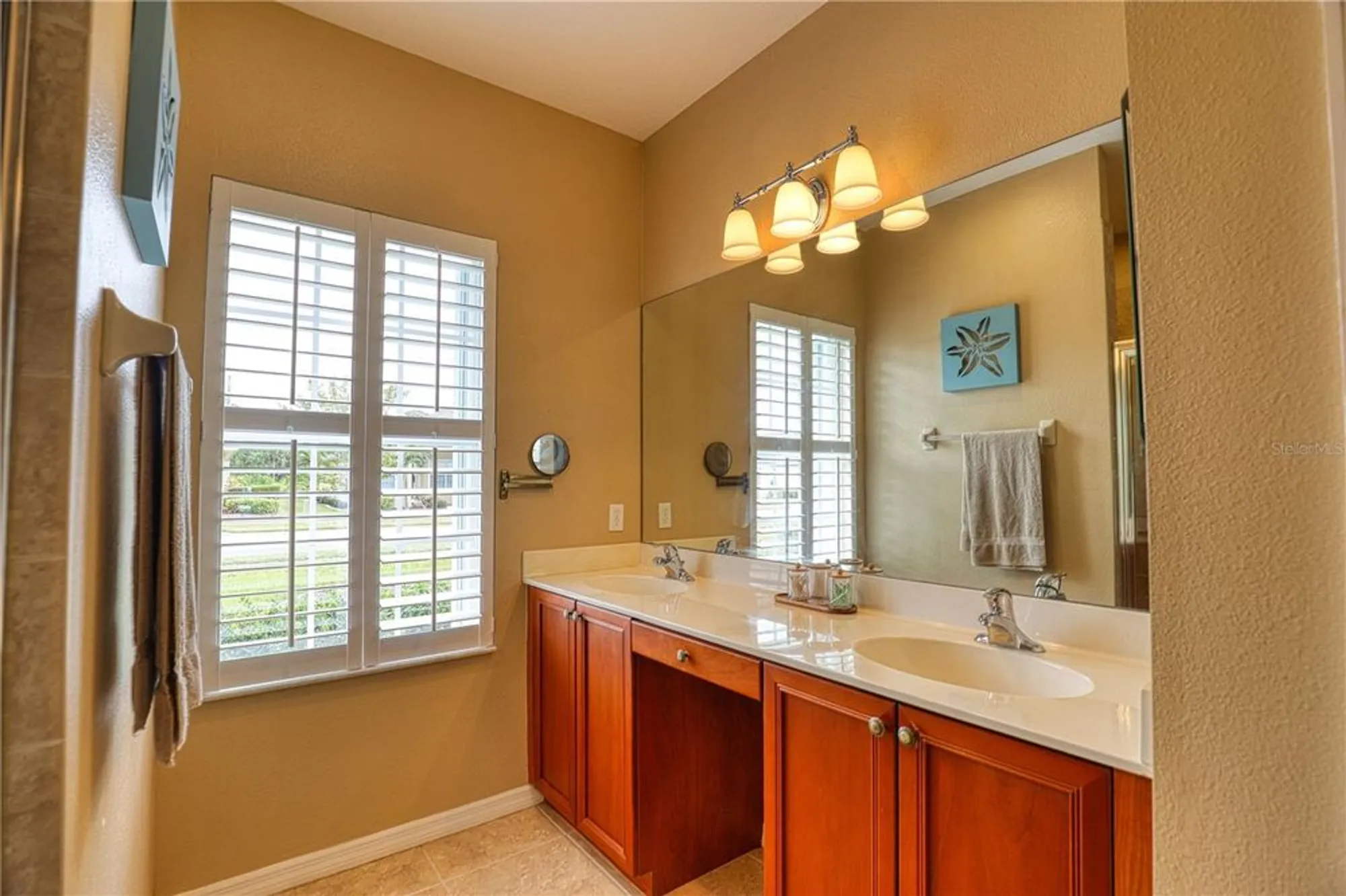 Property Slideshow image 25 of 77 | 445 tomoka dr, Englewood, FL, 34223