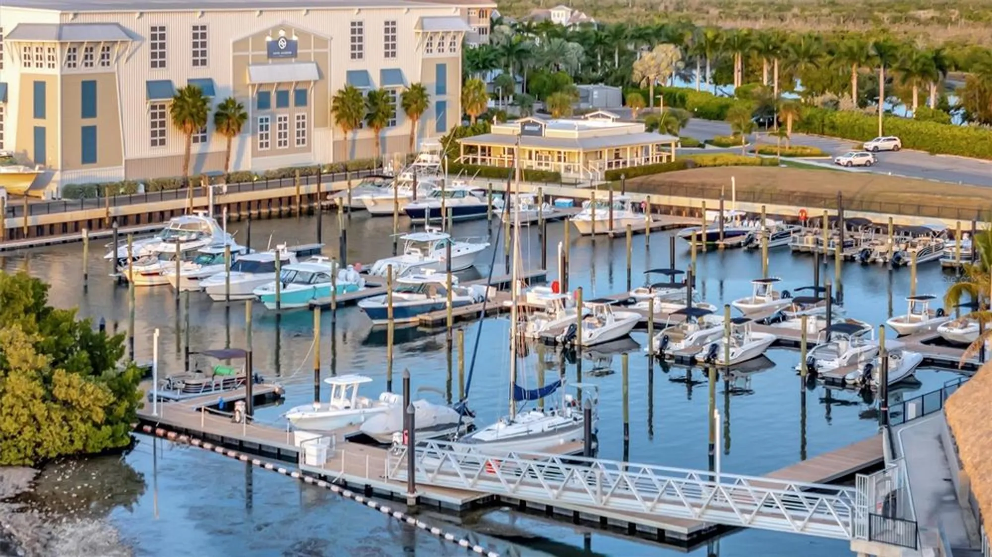 Property Slideshow image 20 of 96 | 246 sapphire lake dr 201, Bradenton, FL, 34209