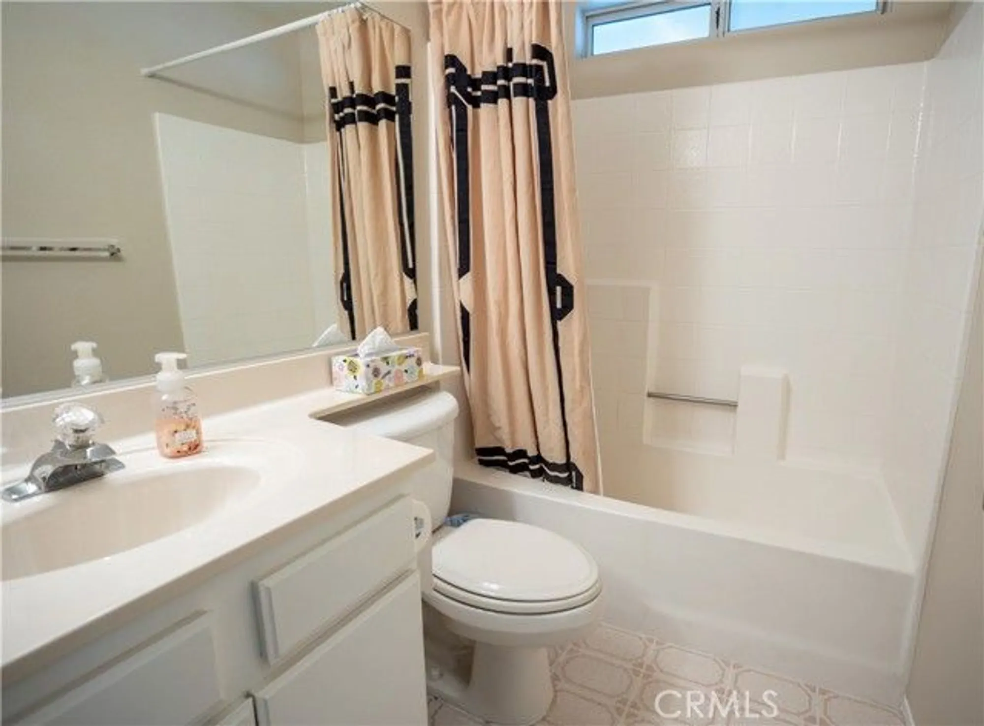 Property Slideshow image 19 of 31 | 28050 bavaria dr, Menifee, CA, 92585