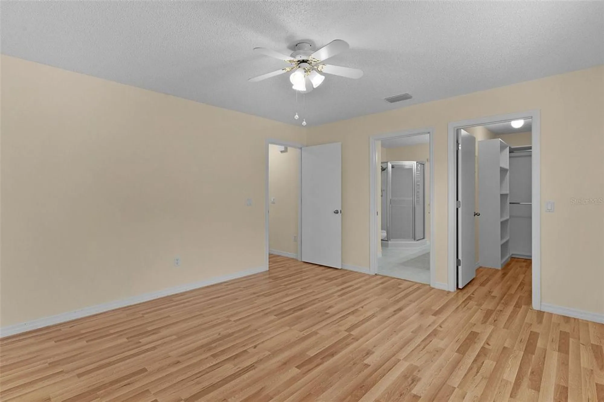 Property Slideshow image 24 of 55 | 1003 del mar dr, Lady Lake, FL, 32159