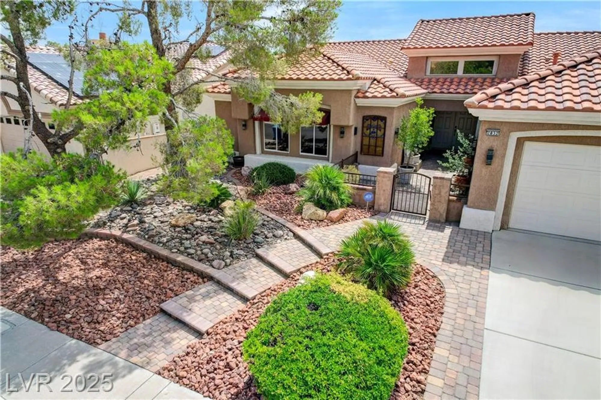 Property Slideshow image 4 of 80 | 2832 castle bar dr, Las Vegas, NV, 89134