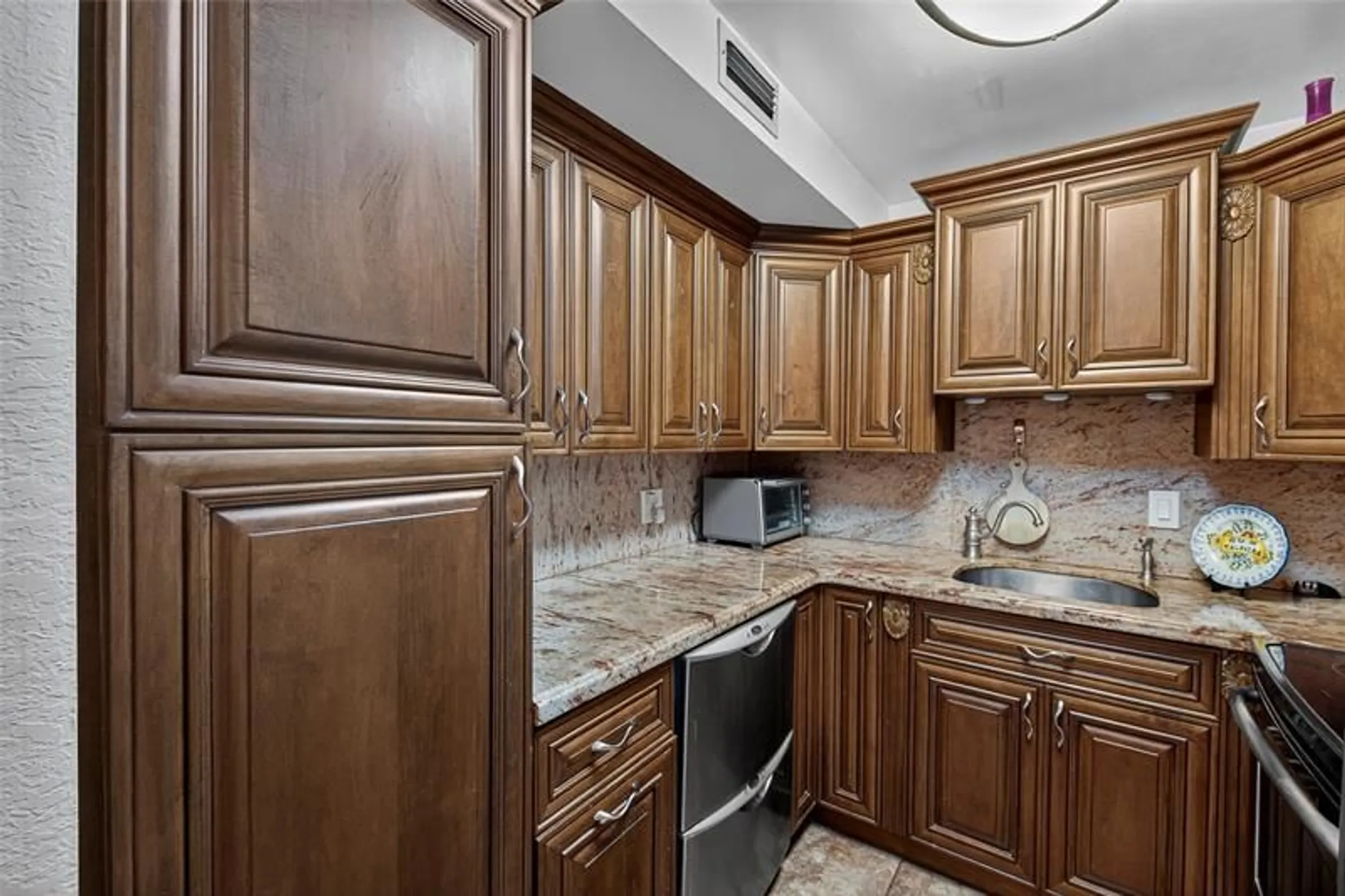 Property Slideshow image 8 of 41 | 2901 nw 47th ter apt 245a, Lauderdale Lakes, FL, 33313