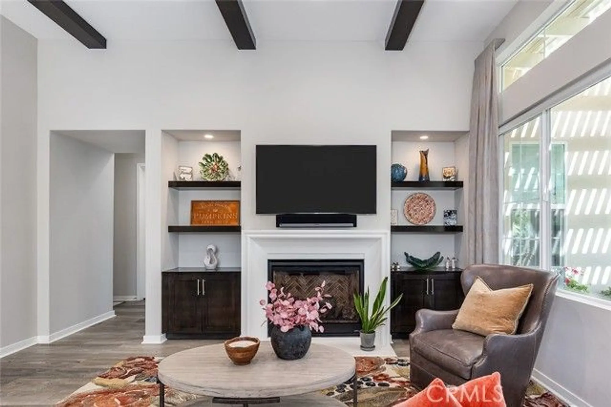 Property Slideshow image 9 of 43 | 25102 citron ln, Canyon Country, CA, 91387