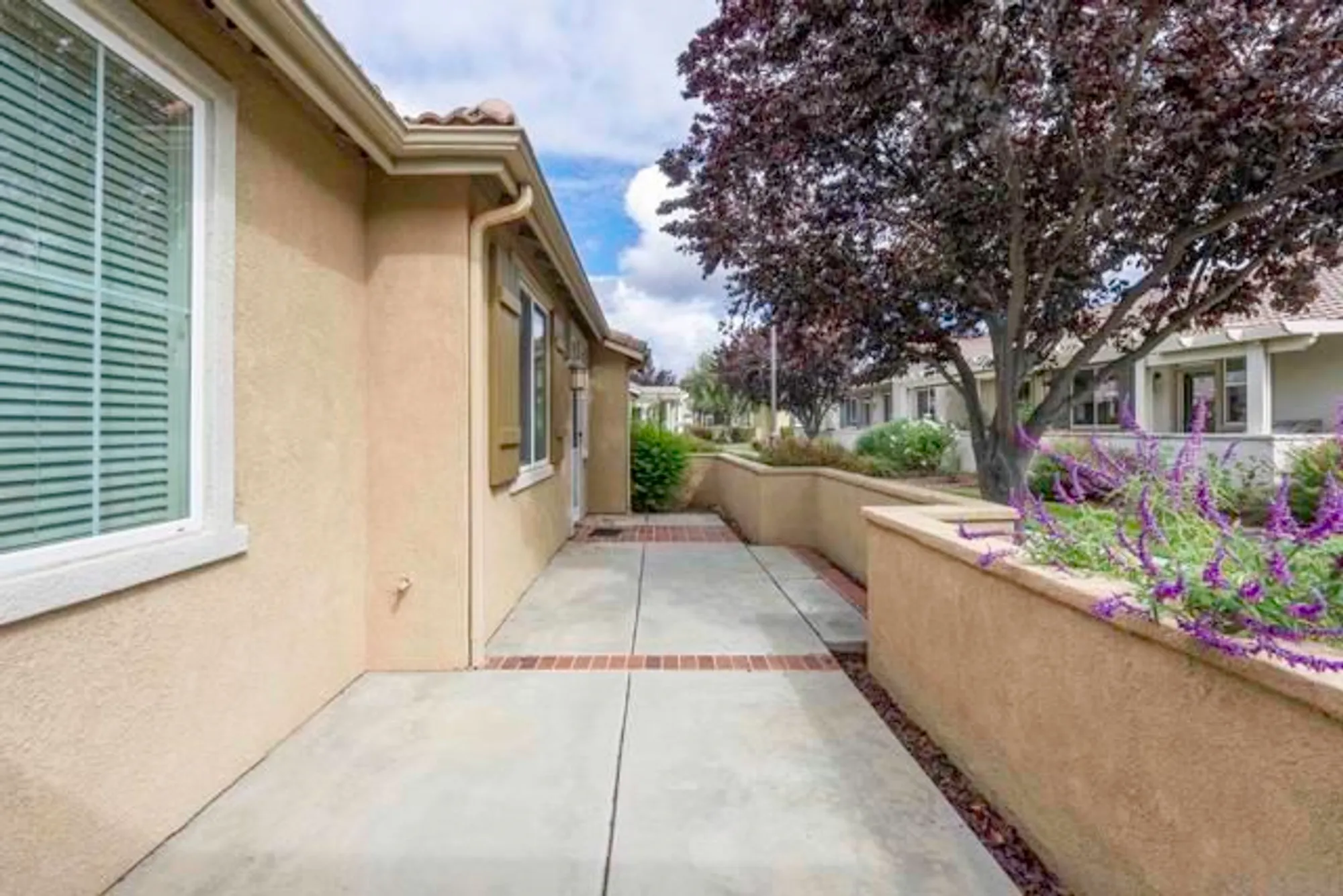 Property Slideshow image 31 of 47 | 1645 beaver crk a, Beaumont, CA, 92223