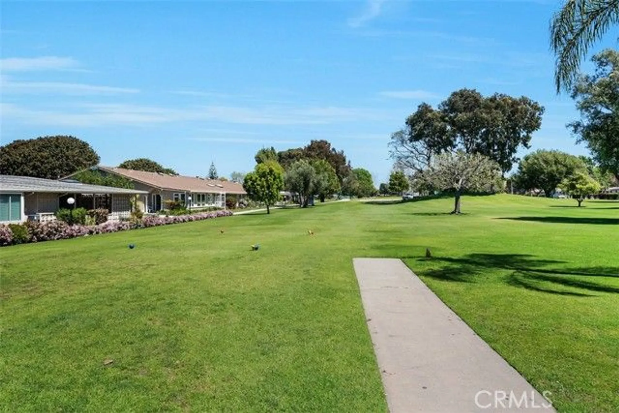 Property Slideshow image 34 of 38 | 13451 danbury ln # m6-133d, Seal Beach, CA, 90740