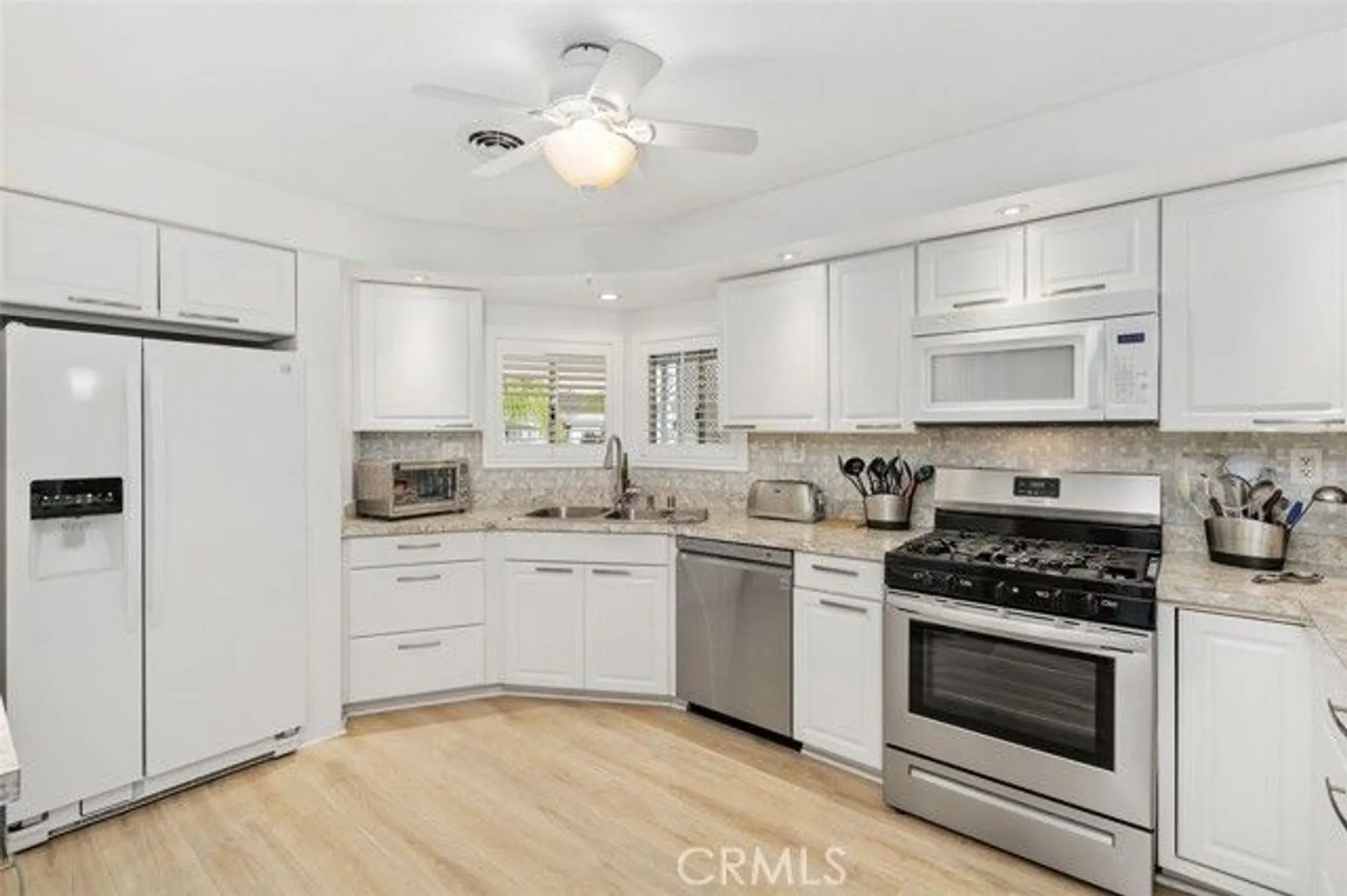 Property Slideshow image 19 of 36 | 38230 calle arrebol, Murrieta, CA, 92563