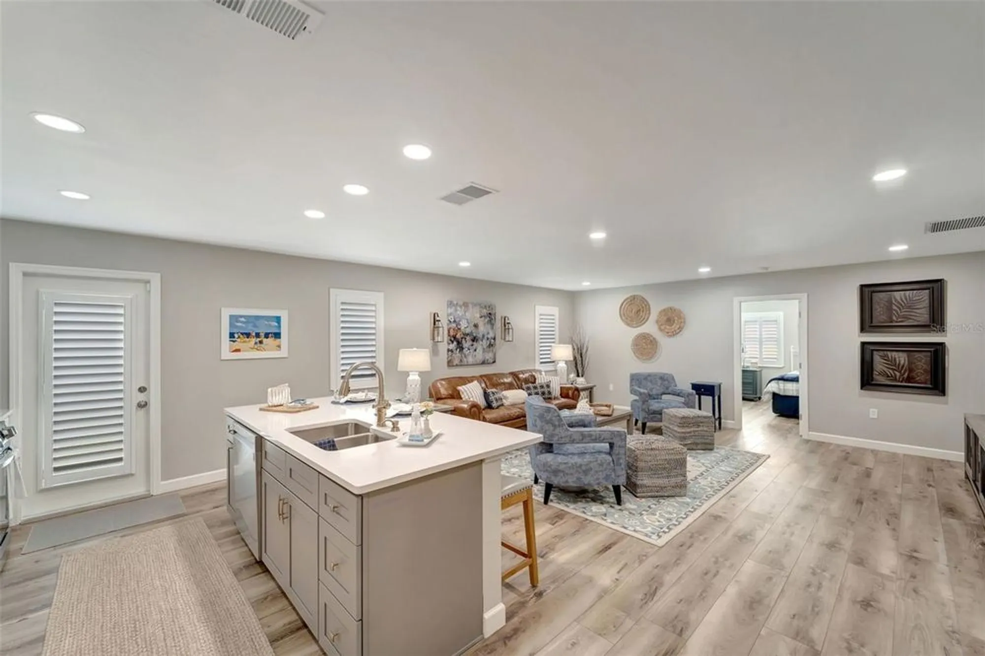 Property Slideshow image 11 of 36 | 3546 auburn ct 240, Sarasota, FL, 34231