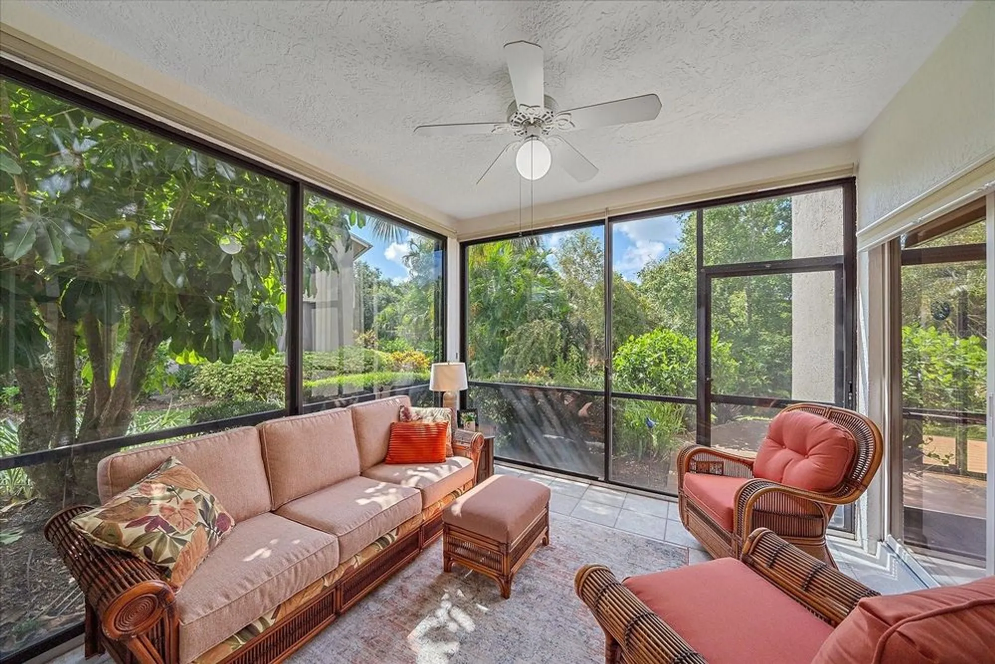 Property Slideshow image 27 of 39 | 1612 starling dr # 101, Sarasota, FL, 34231