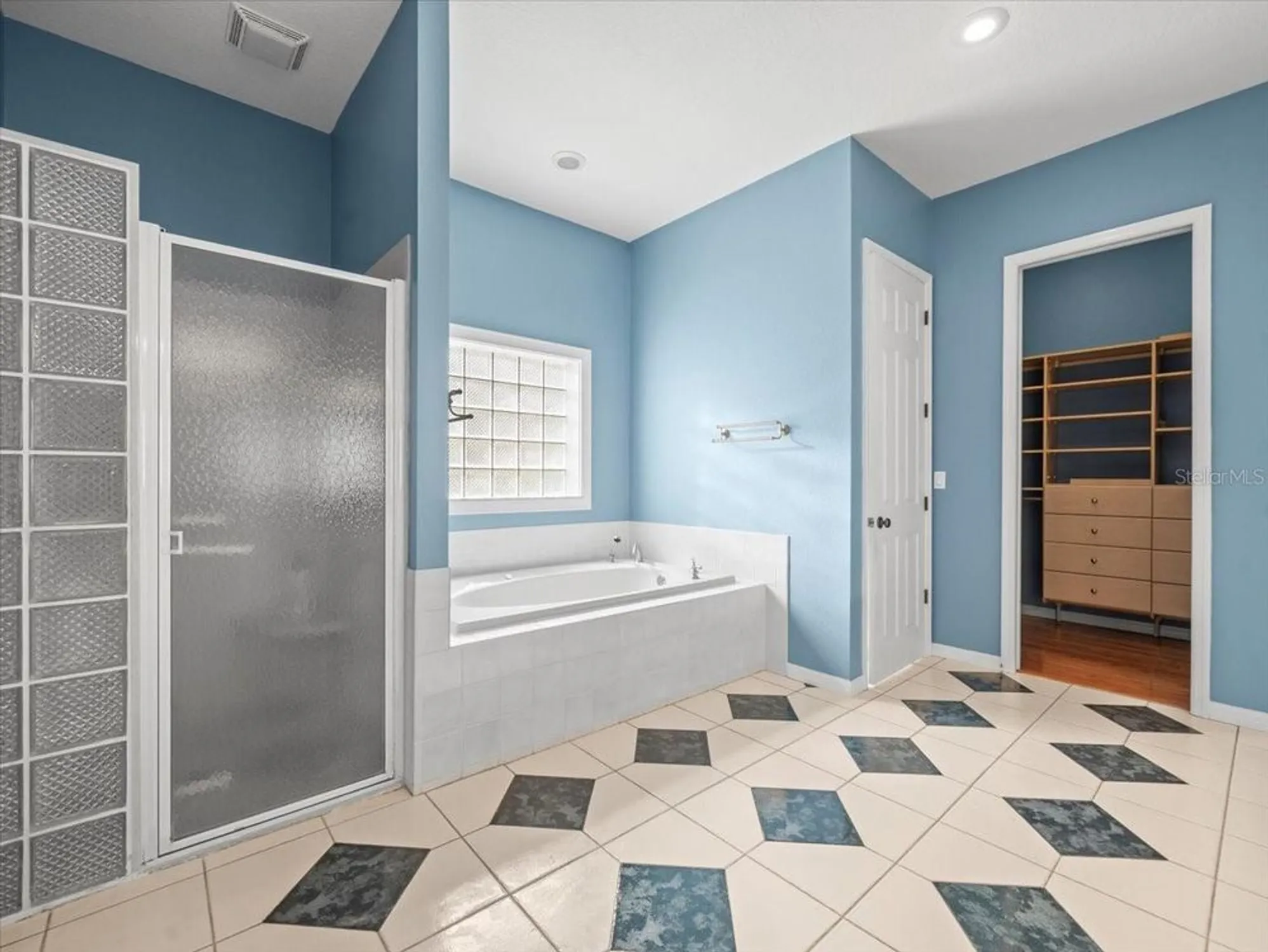 Property Slideshow image 35 of 58 | 8698 mississippi run, Weeki Wachee, FL, 34613