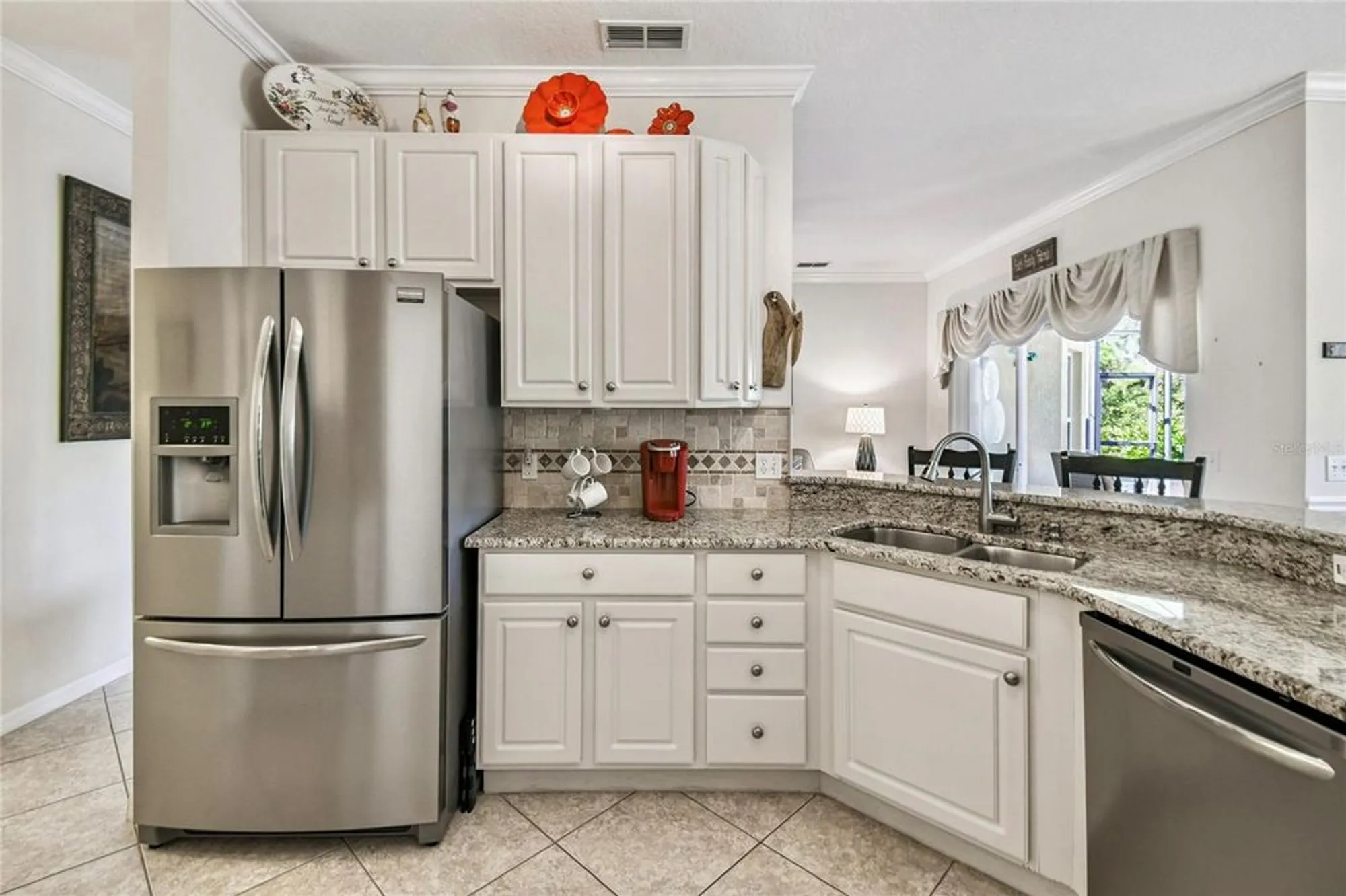 Property Slideshow image 11 of 61 | 536 portofino dr, Poinciana, FL, 34759