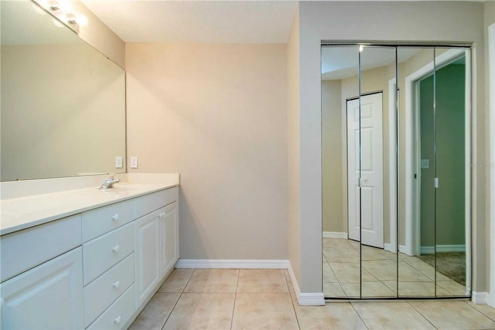 Property Slideshow image 24 of 37 | 7139 cedar hollow cir # 101, Bradenton, FL, 34203