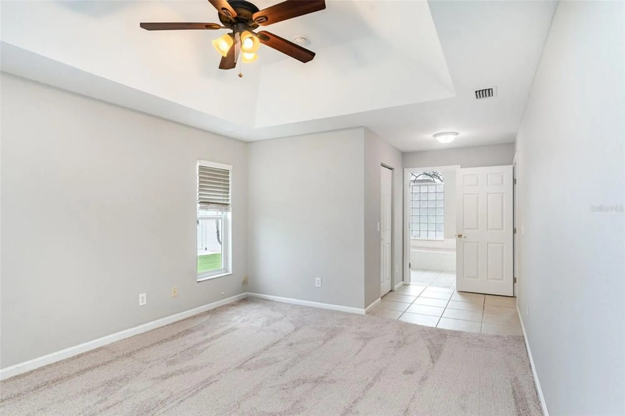 Property Slideshow image 14 of 26 | 5519 nw 25th loop, Ocala, FL, 34482