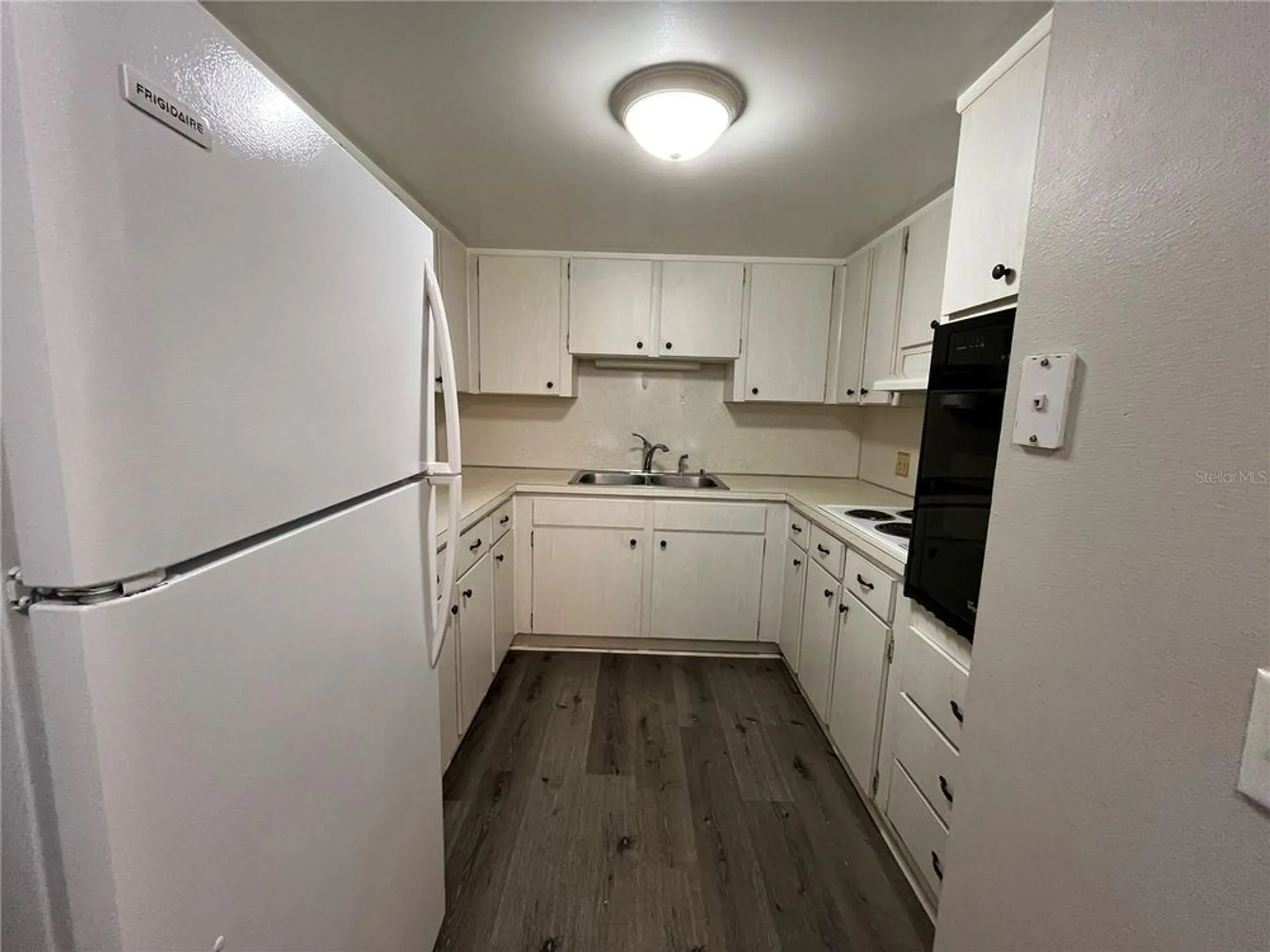 Property Slideshow image 11 of 43 | 2449 columbia dr apt 55, Clearwater, FL, 33763