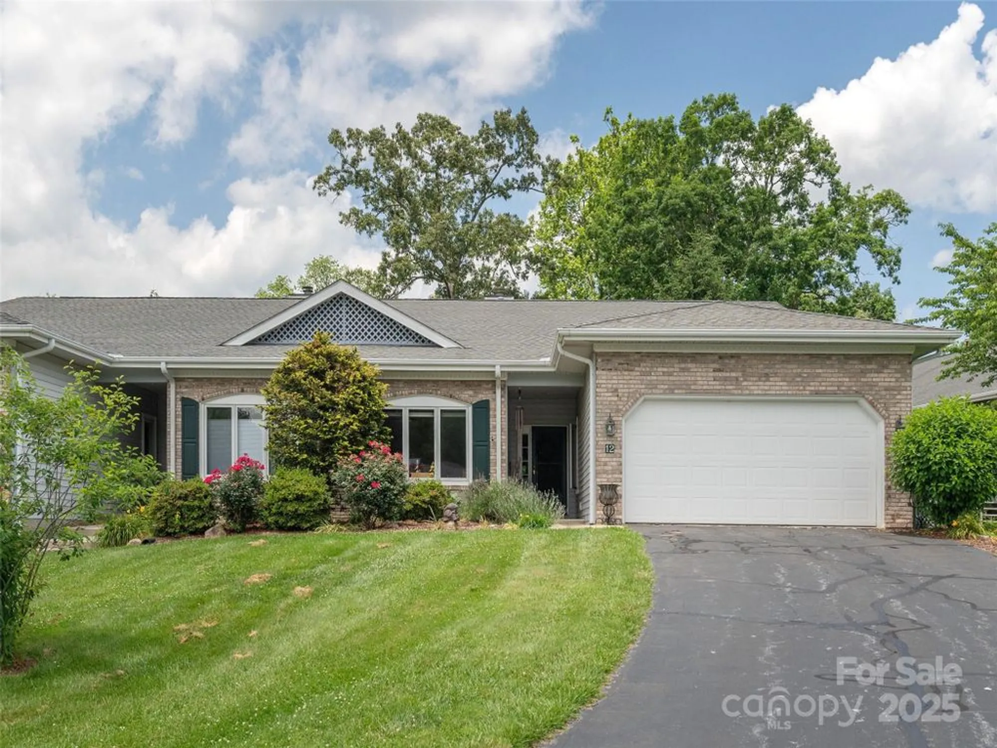 Property Slideshow image 1 of 24 | 12 country meadows ln, Hendersonville, NC, 28792