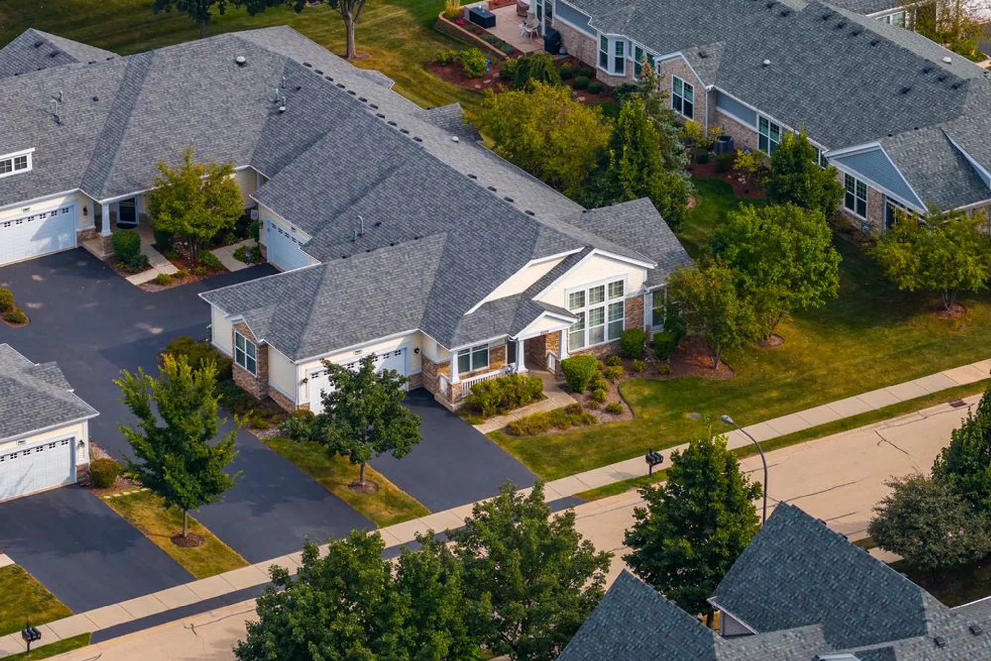 Property Slideshow image 26 of 29 | 2629 camberley cir, Naperville, IL, 60564