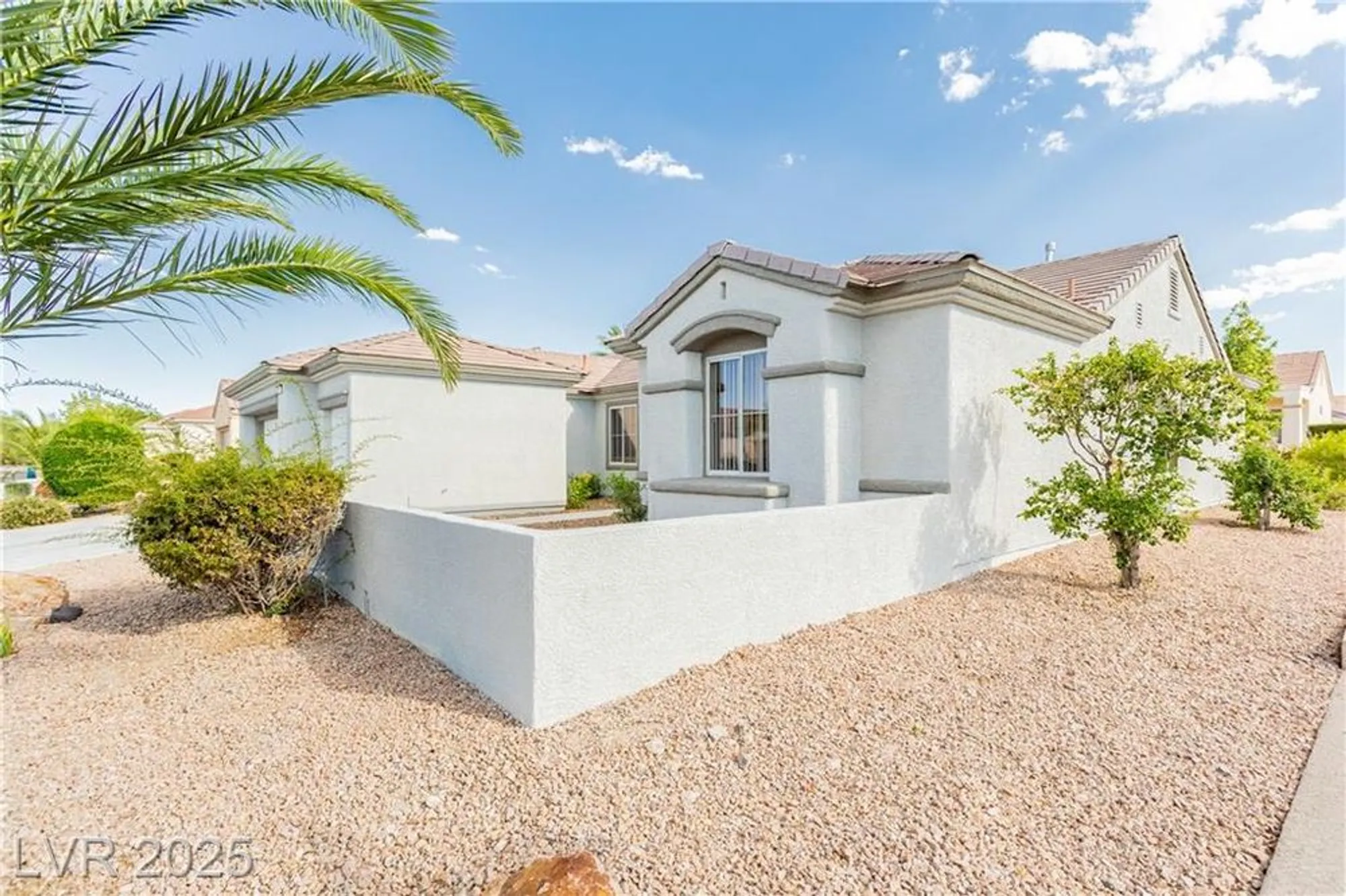Property Slideshow image 20 of 72 | 2589 evansville ave, Henderson, NV, 89052