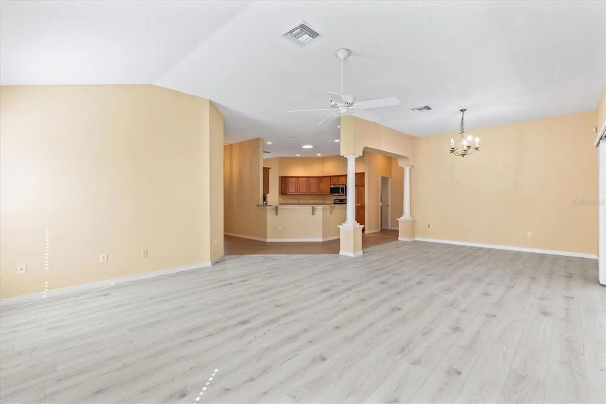 Property Slideshow image 11 of 28 | 611 allenwood loop, The Villages, FL, 32162