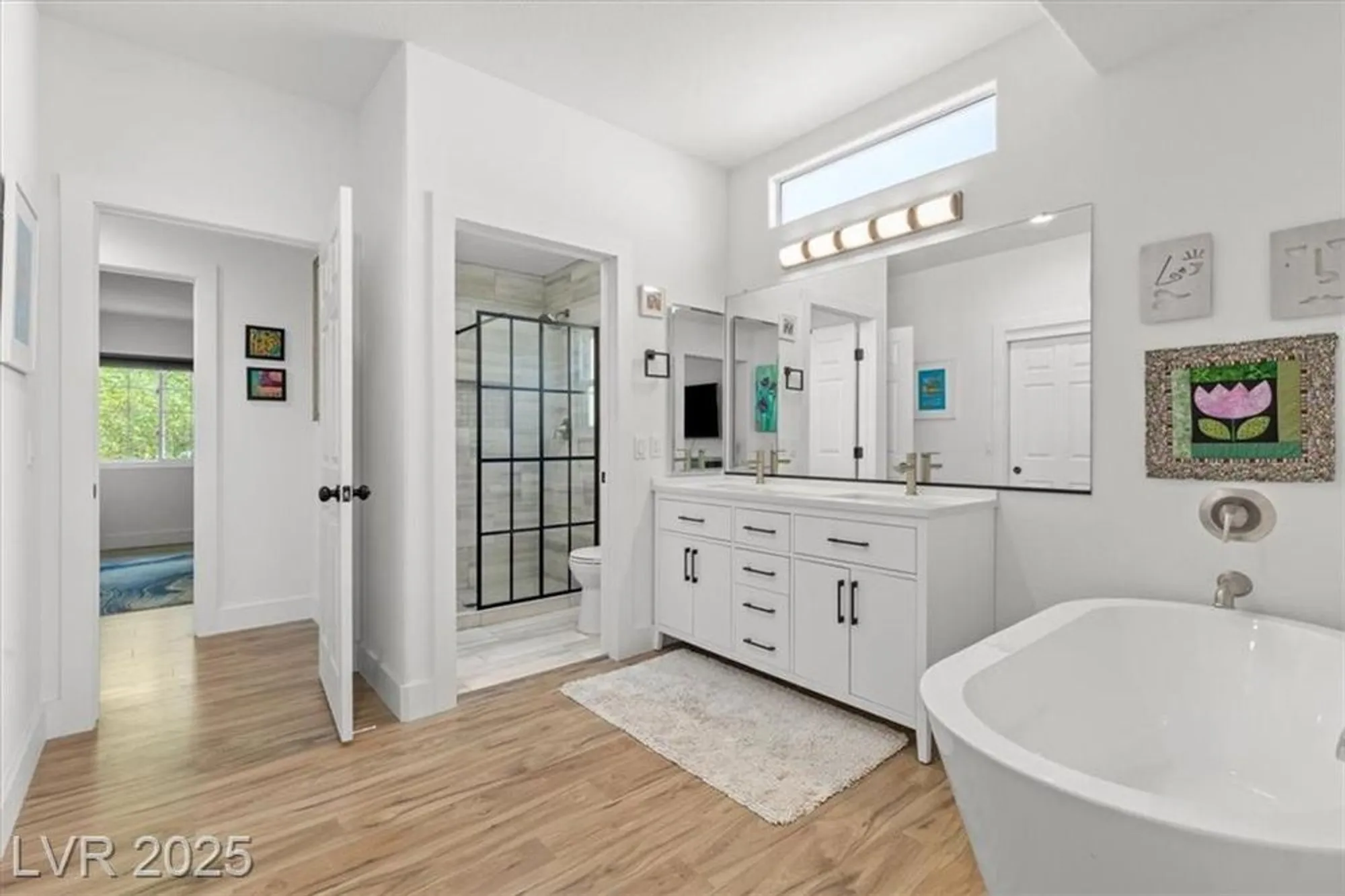 Property Slideshow image 21 of 43 | 3112 birch grove ct, Las Vegas, NV, 89134