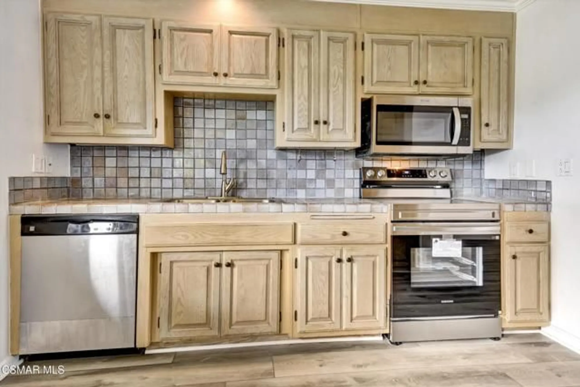 Property Slideshow image 13 of 58 | 161 w bay blvd, Port Hueneme, CA, 93041