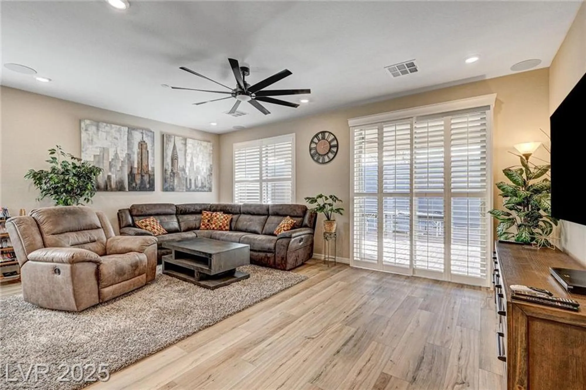 Property Slideshow image 21 of 65 | 10255 crimson currant st, Las Vegas, NV, 89143