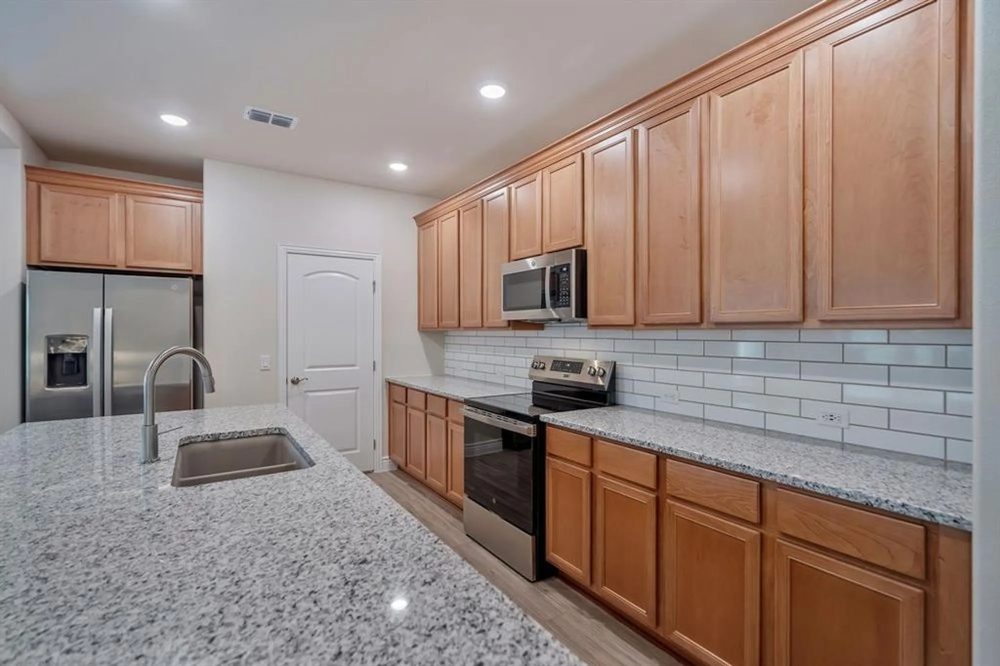 Property Slideshow image 8 of 36 | 11404 iron bark dr, Denton, TX, 76207