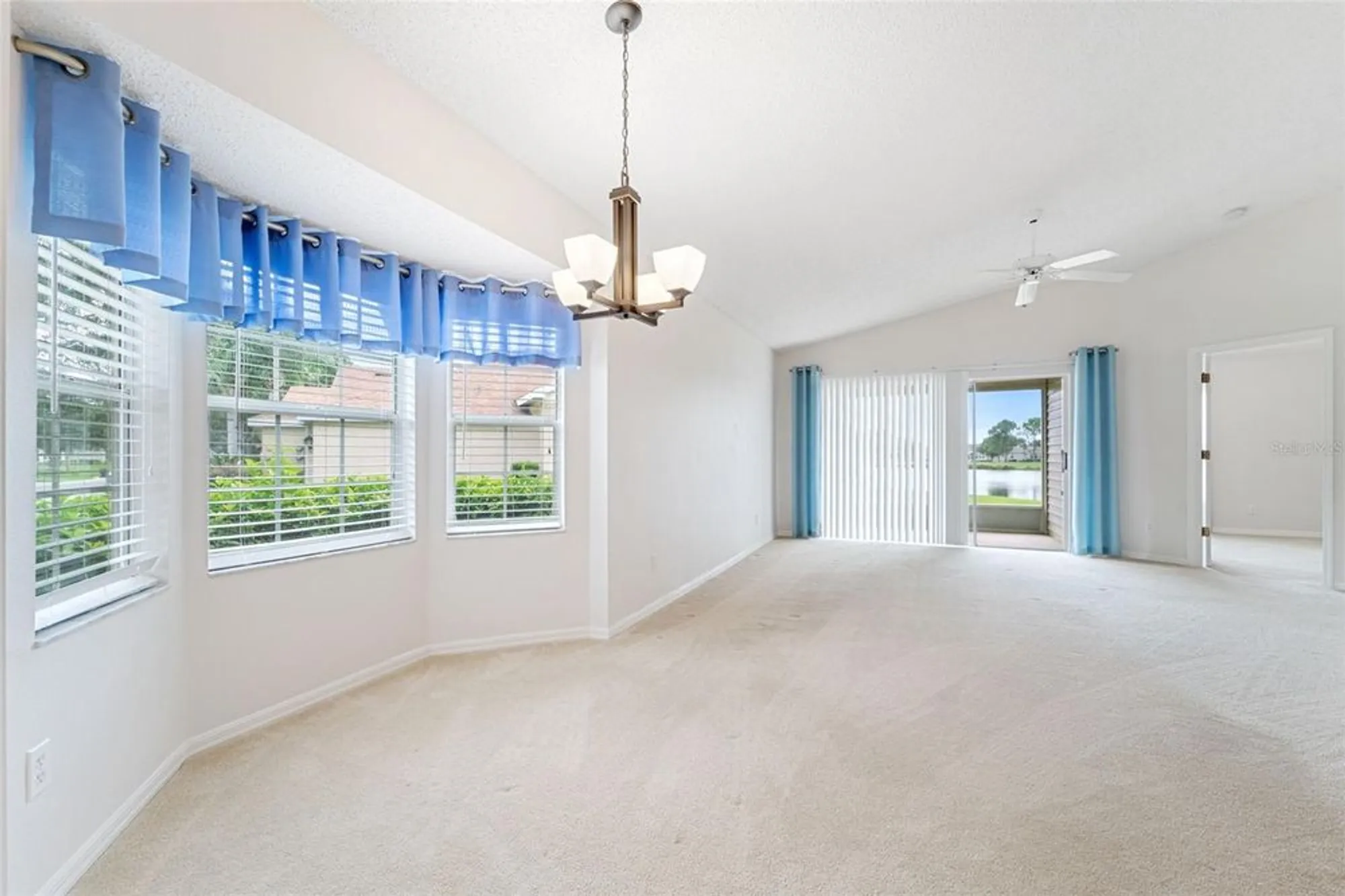 Property Slideshow image 7 of 43 | 2531 new haven cir # 2531, Sun City Center, FL, 33573