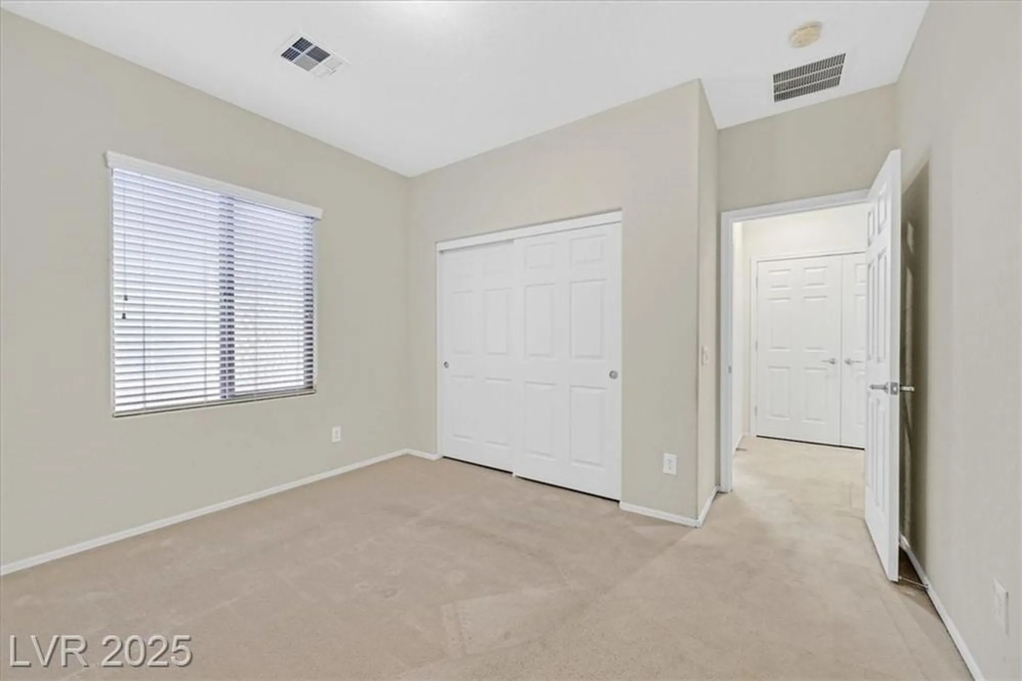 Property Slideshow image 18 of 39 | 6064 isola peak ave, Las Vegas, NV, 89122