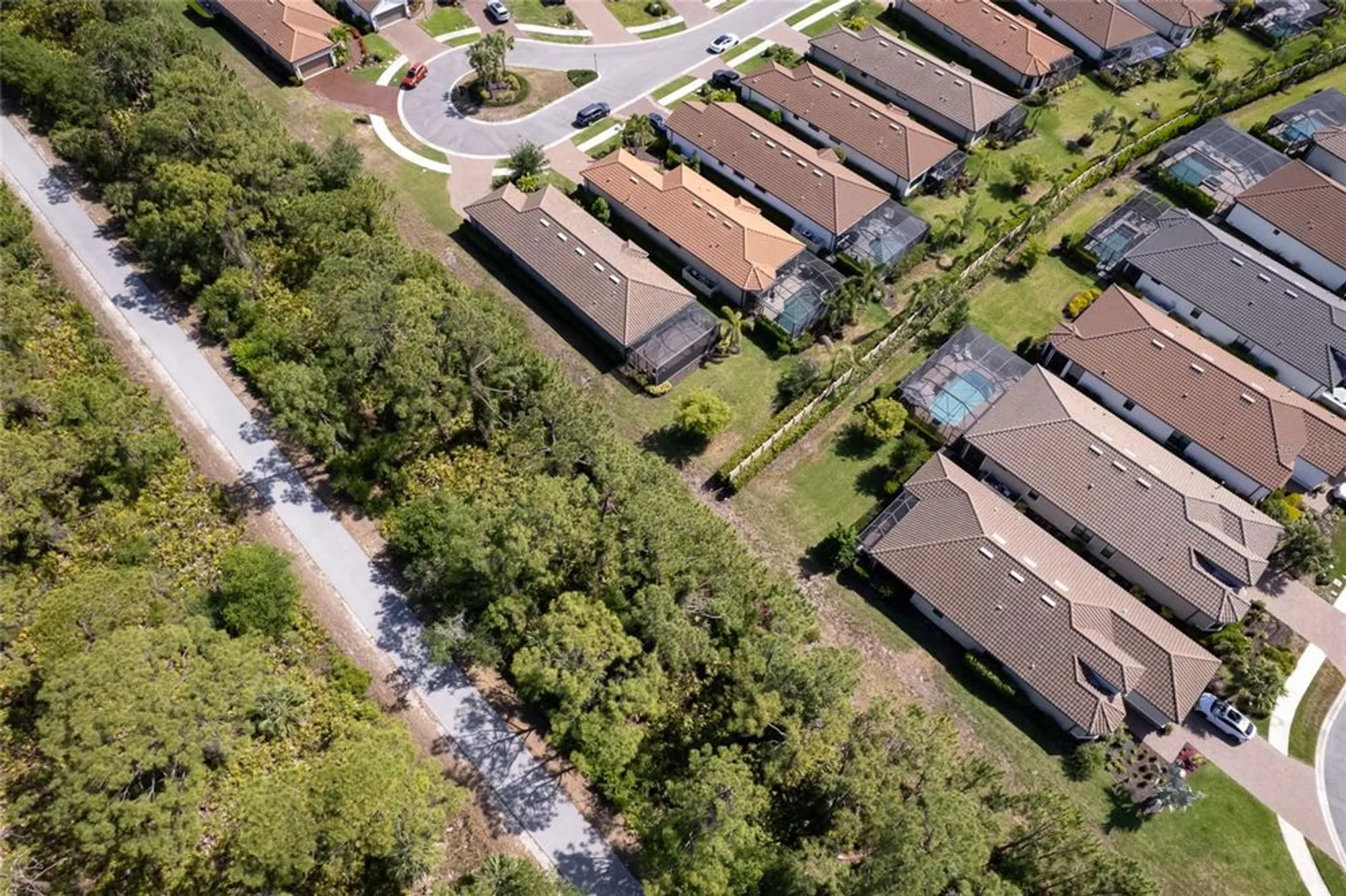 Property Slideshow image 36 of 46 | 5301 bartolomeo st, Sarasota, FL, 34238