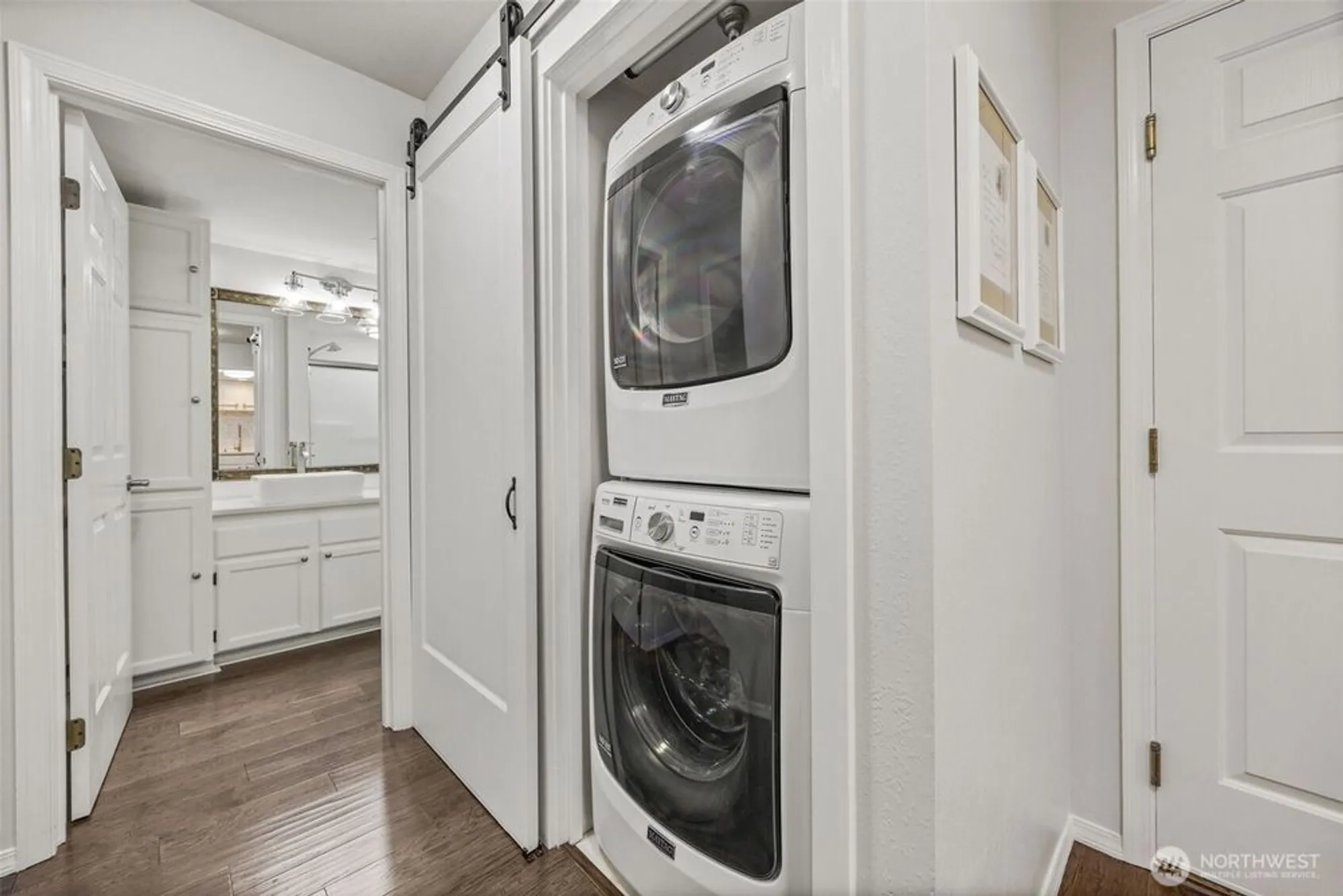 Property Slideshow image 17 of 40 | 4081 224th ln 210, Issaquah, WA, 98029