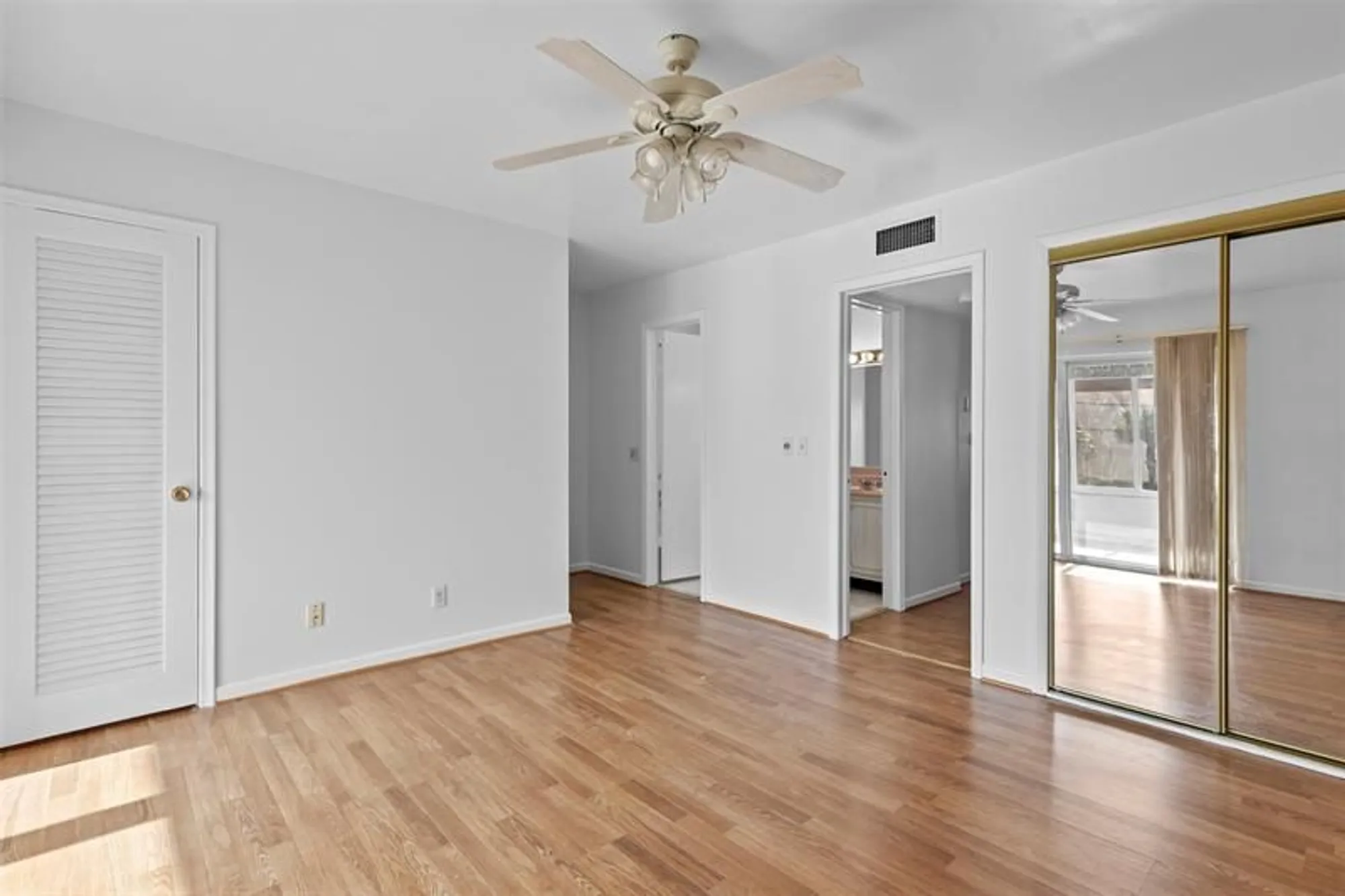 Property Slideshow image 8 of 22 | 90 south blvd 2c, Boynton Beach, FL, 33435