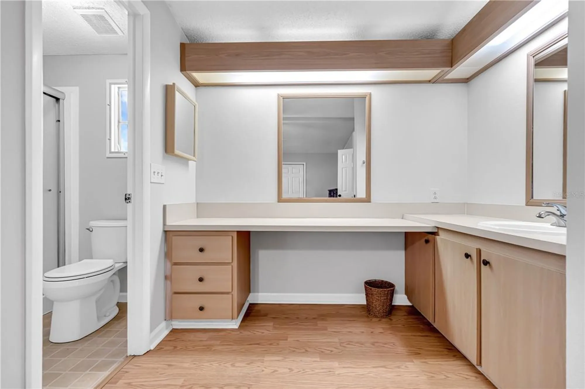 Property Slideshow image 17 of 41 | 1514 e schwartz blvd, Lady Lake, FL, 32159