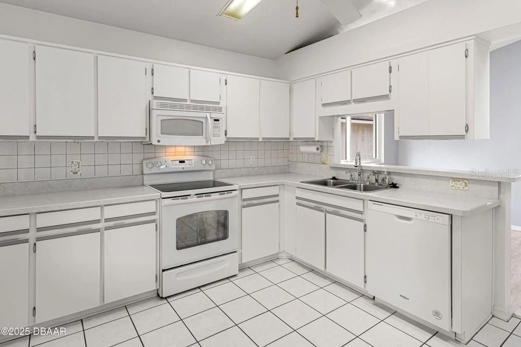 Property Slideshow image 5 of 17 | 102 underbrush trl, Port Orange, FL, 32128