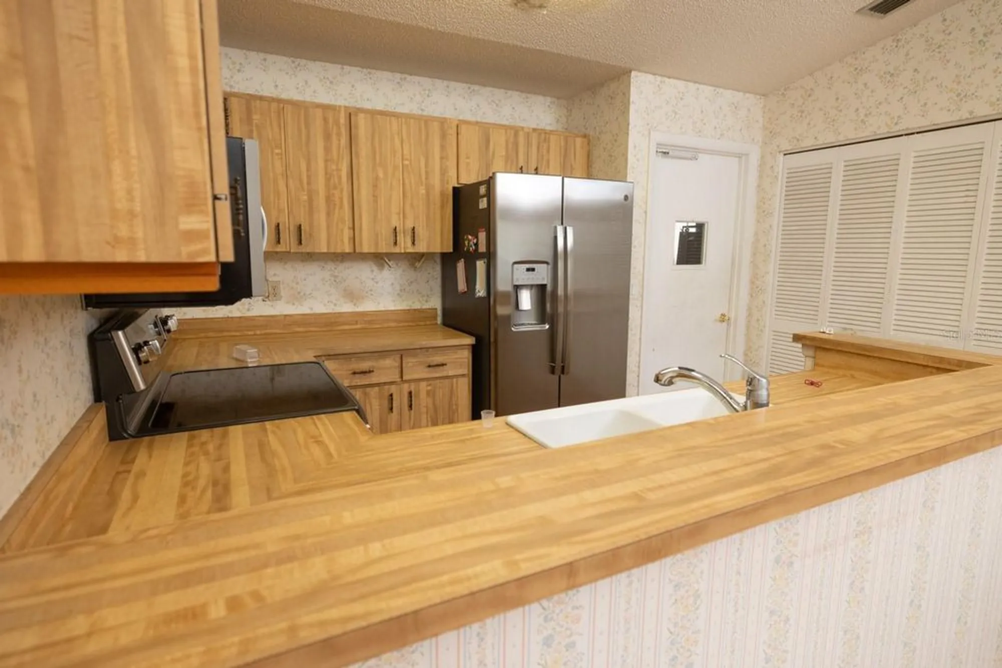 Property Slideshow image 14 of 58 | 4018 oakhurst dr 3181, Sarasota, FL, 34233
