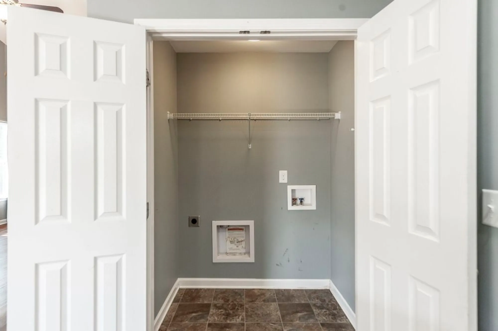 Property Slideshow image 19 of 35 | 395 devon chase hl unit 3001, Gallatin, TN, 37066