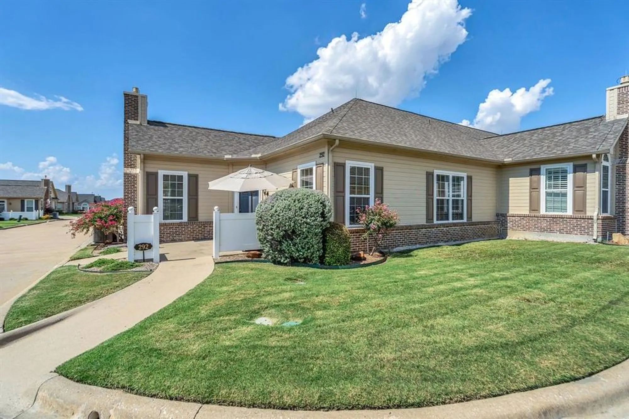 Property Slideshow image 31 of 40 | 2601 marsh ln 292, Plano, TX, 75093