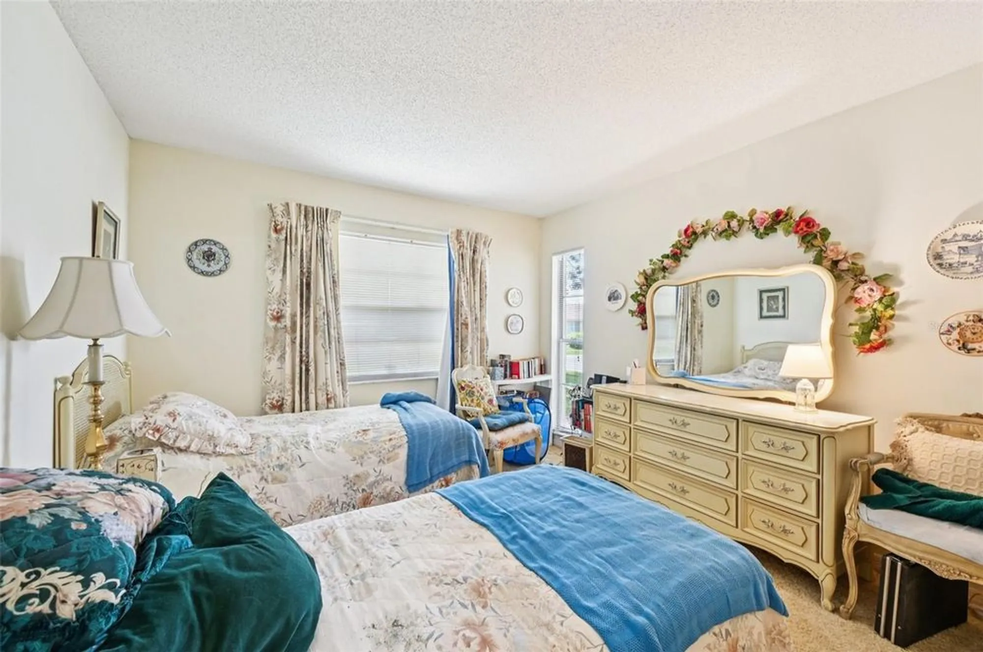 Property Slideshow image 14 of 51 | 2208 grenadier dr, Sun City Center, FL, 33573