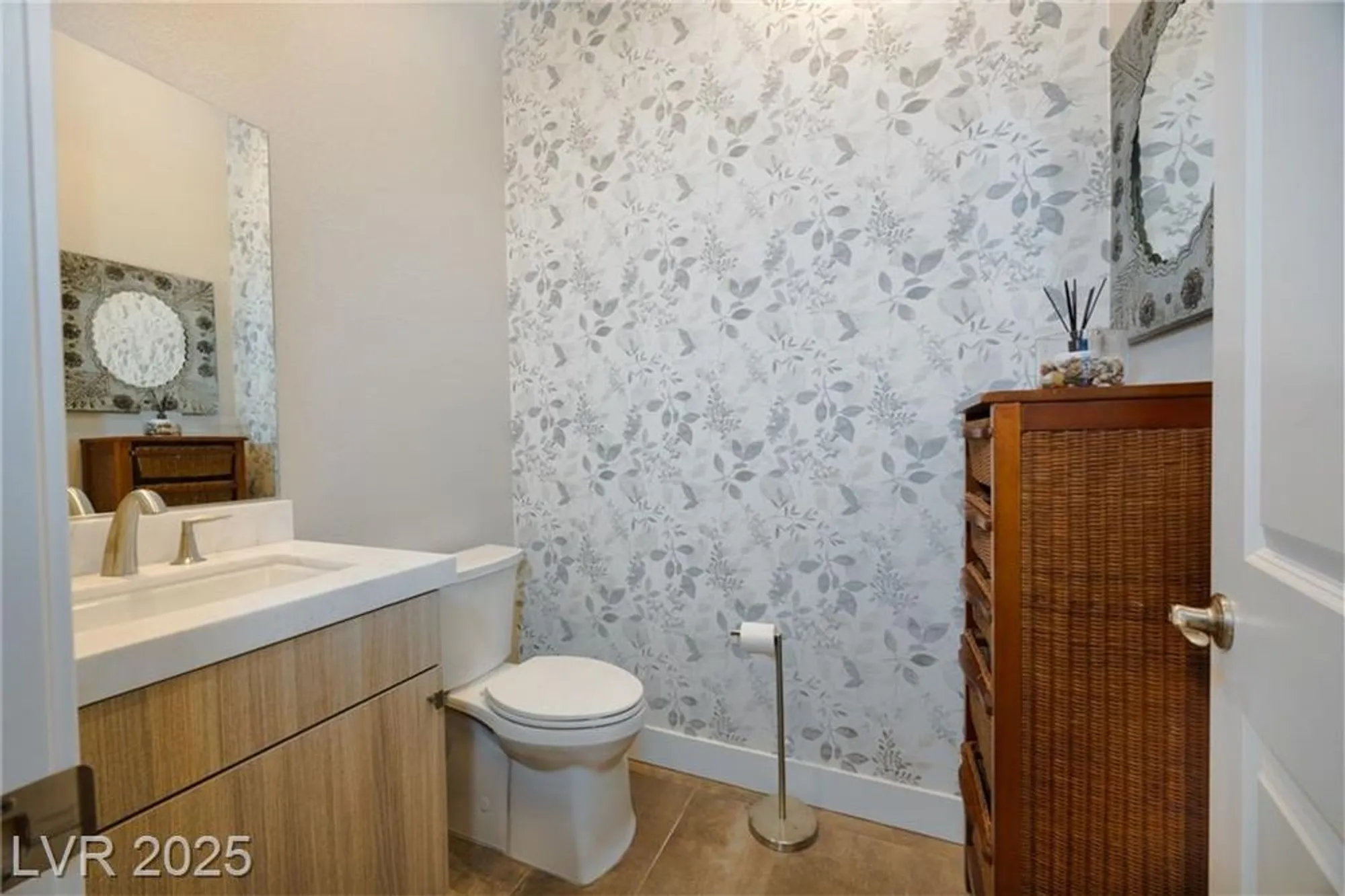 Property Slideshow image 12 of 41 | 6673 titanium crest st, Las Vegas, NV, 89148