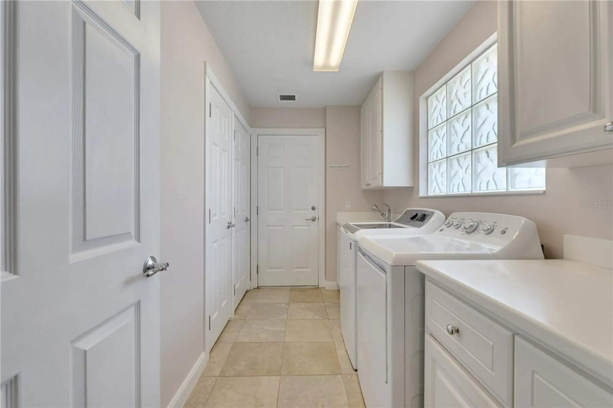 Property Slideshow image 7 of 61 | 11753 fan tail ln, Orlando, FL, 32827