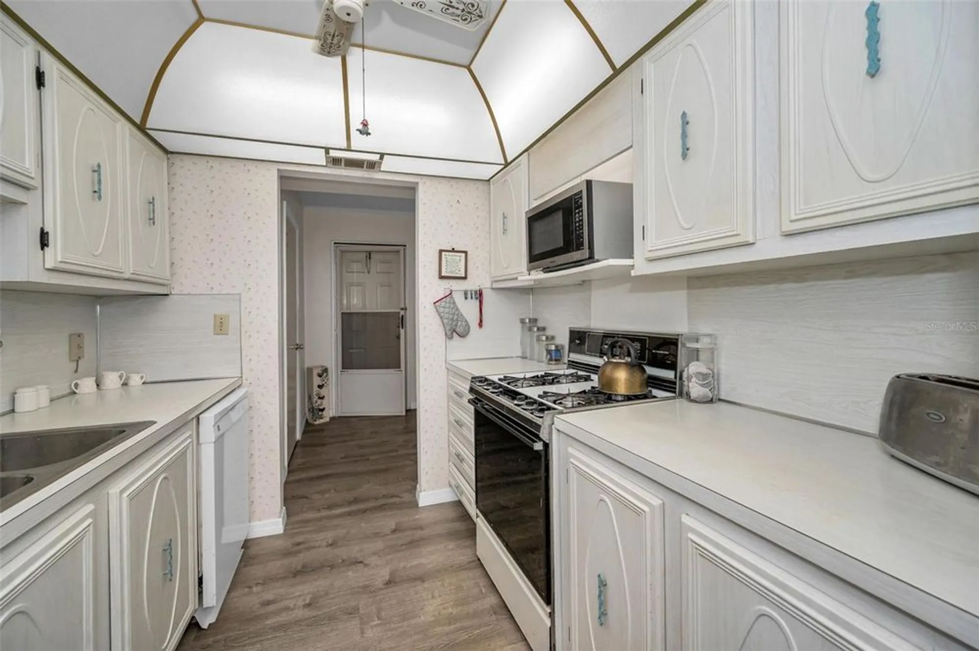 Property Slideshow image 11 of 49 | 5297 81st ln n apt 4, St Petersburg, FL, 33709