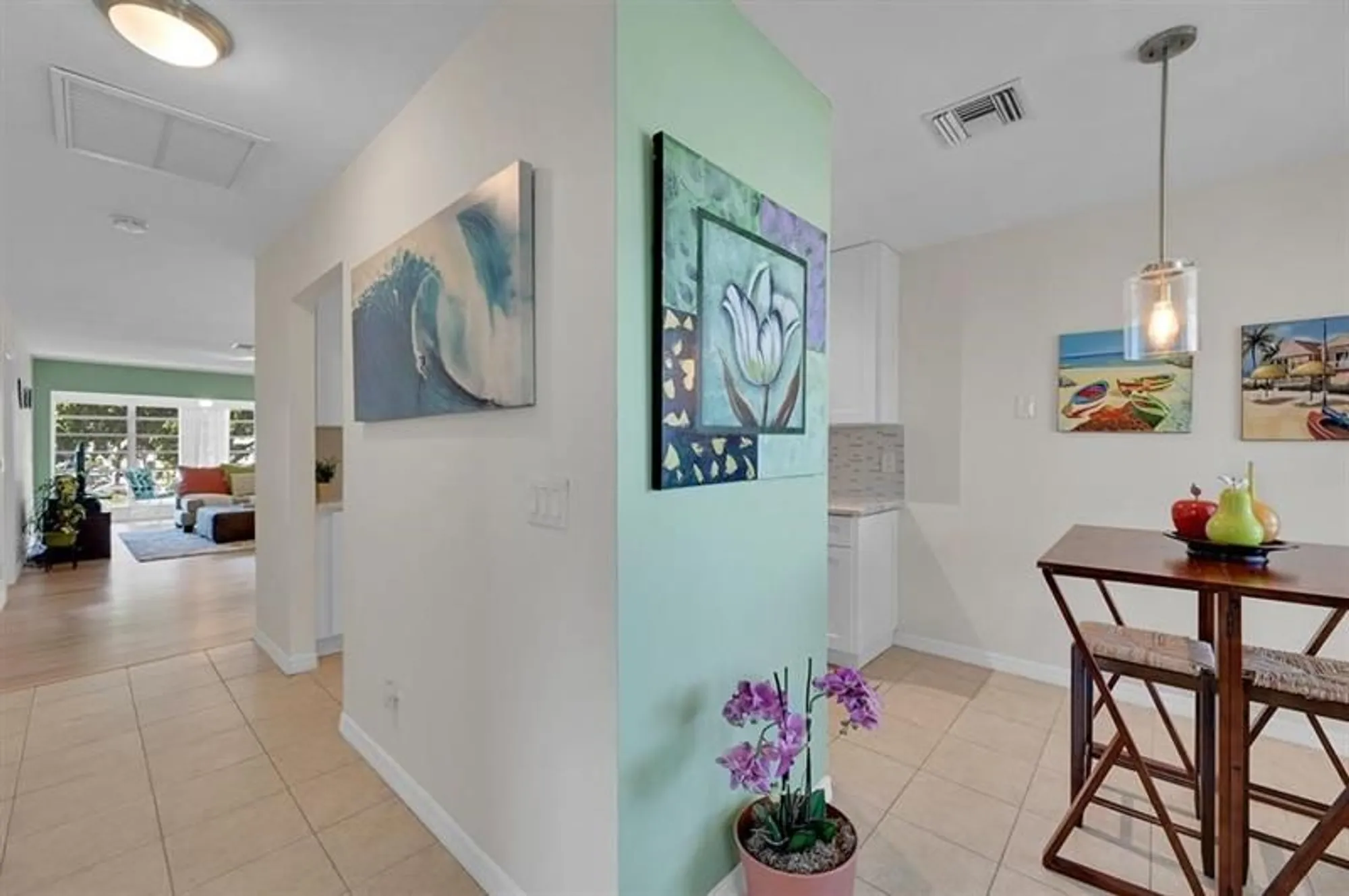 Property Slideshow image 8 of 32 | 1001 flame vine ave apt 201, Delray Beach, FL, 33445