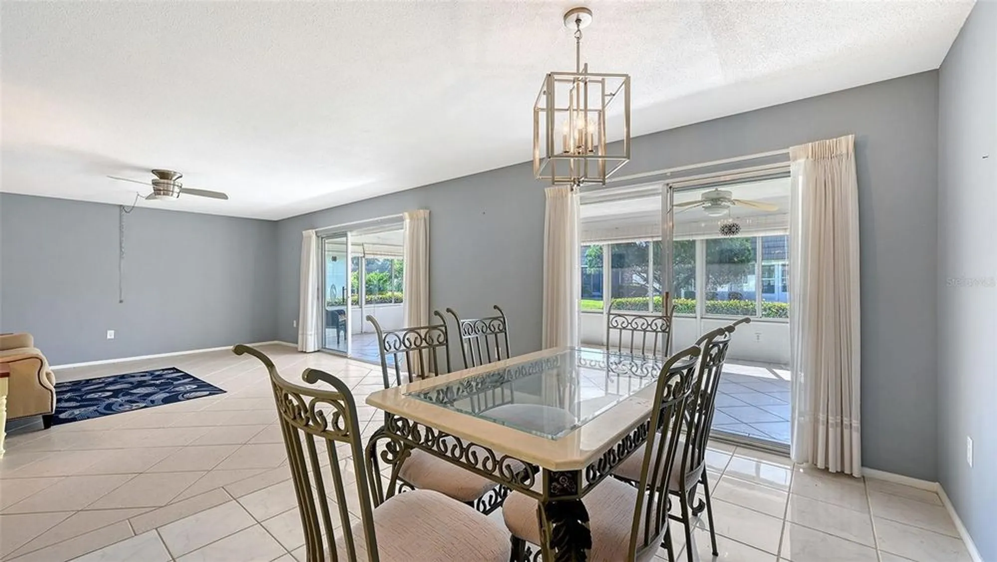 Property Slideshow image 13 of 47 | 5474 riverbluff cir v35, Sarasota, FL, 34231