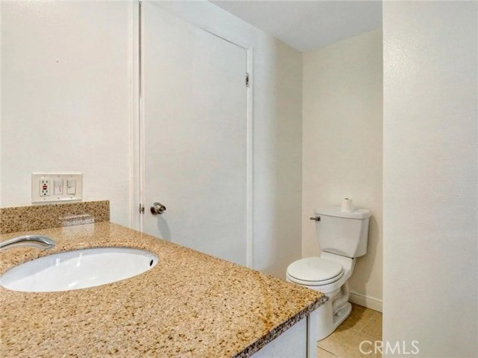 Property Slideshow image 20 of 25 | 22907 nadine cir b, Torrance, CA, 90505