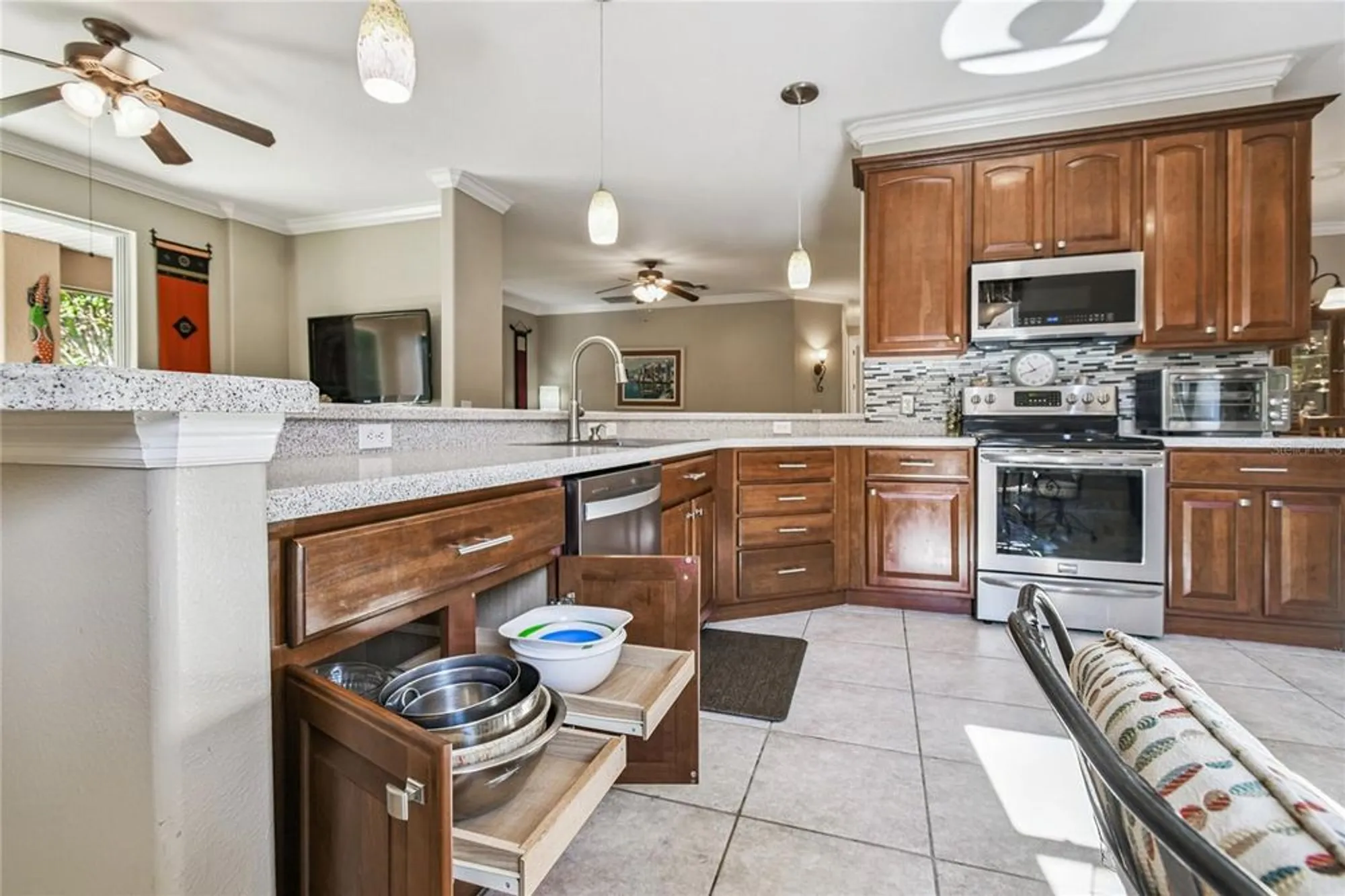 Property Slideshow image 16 of 66 | 350 balboa dr, Poinciana, FL, 34759