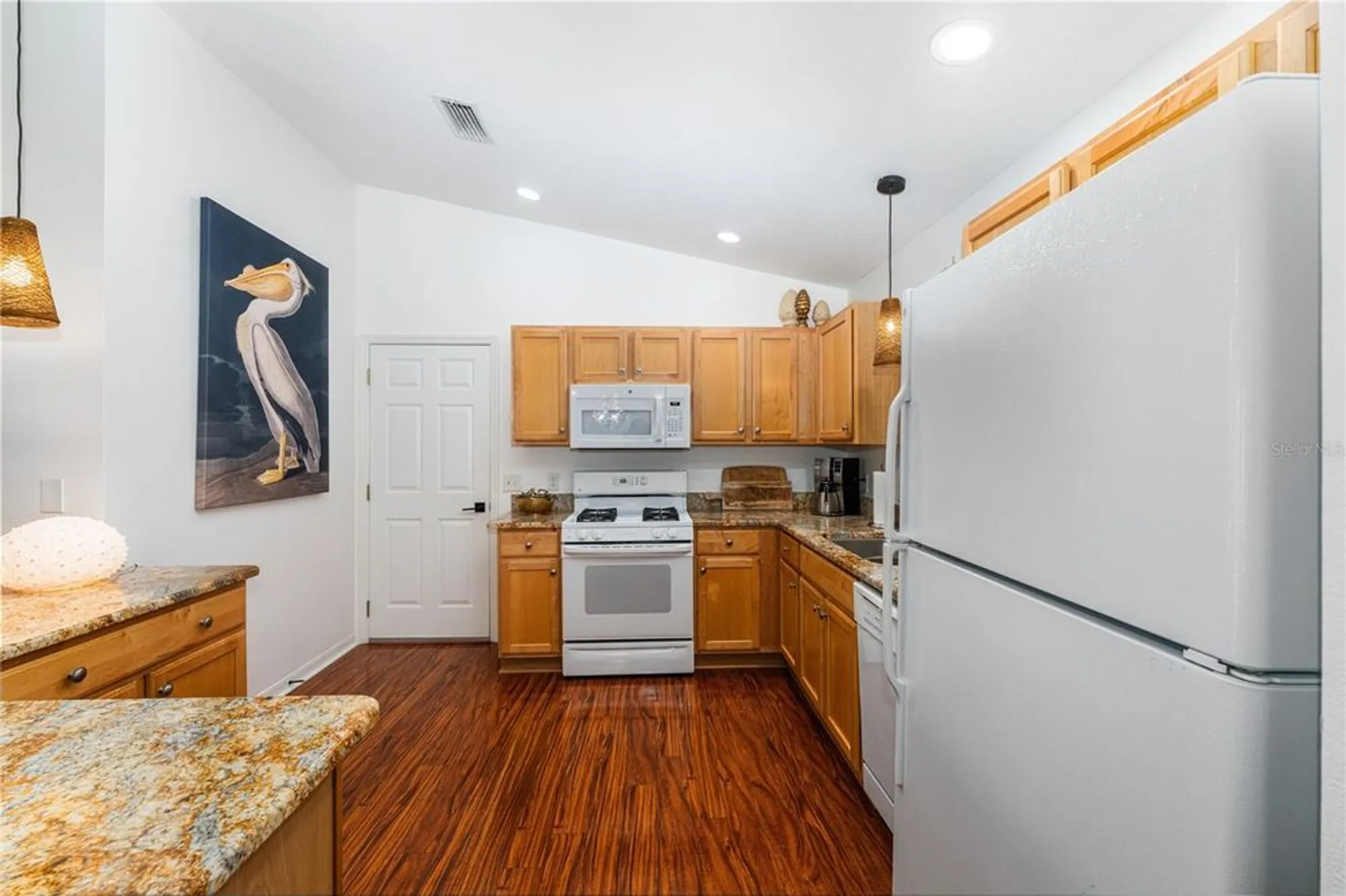 Property Slideshow image 10 of 32 | 987 candler pl, The Villages, FL, 32162