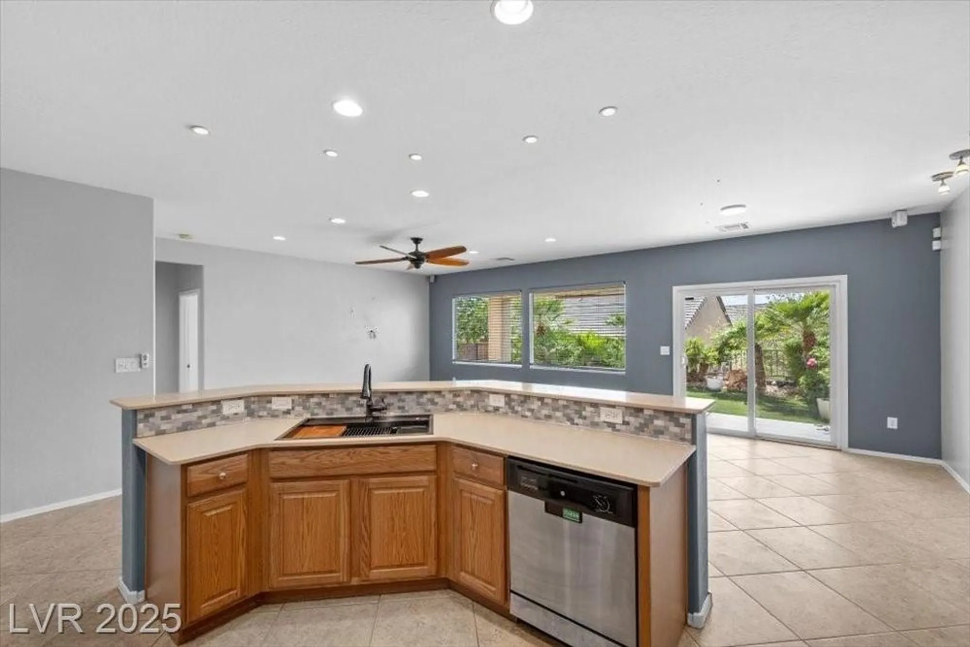 Property Slideshow image 15 of 60 | 2345 minolta ct, Henderson, NV, 89044